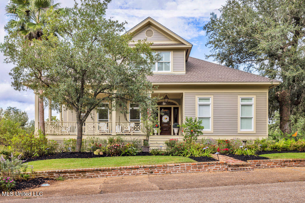 207 Washington Avenue Property Photo 1