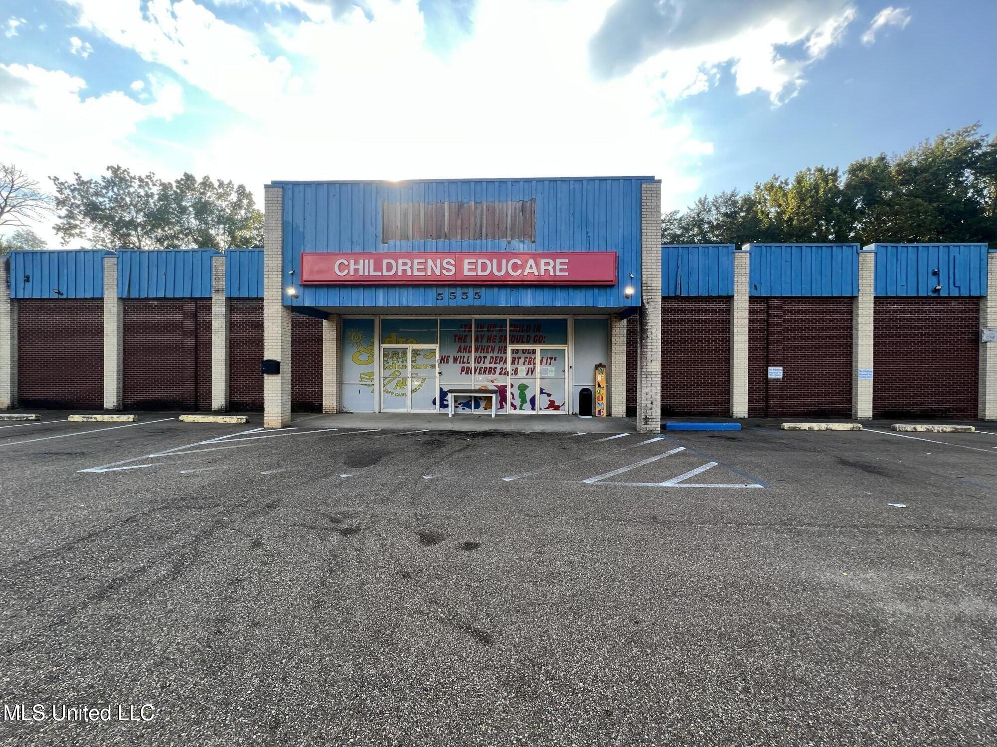 5555 Robinson Road Property Photo 1