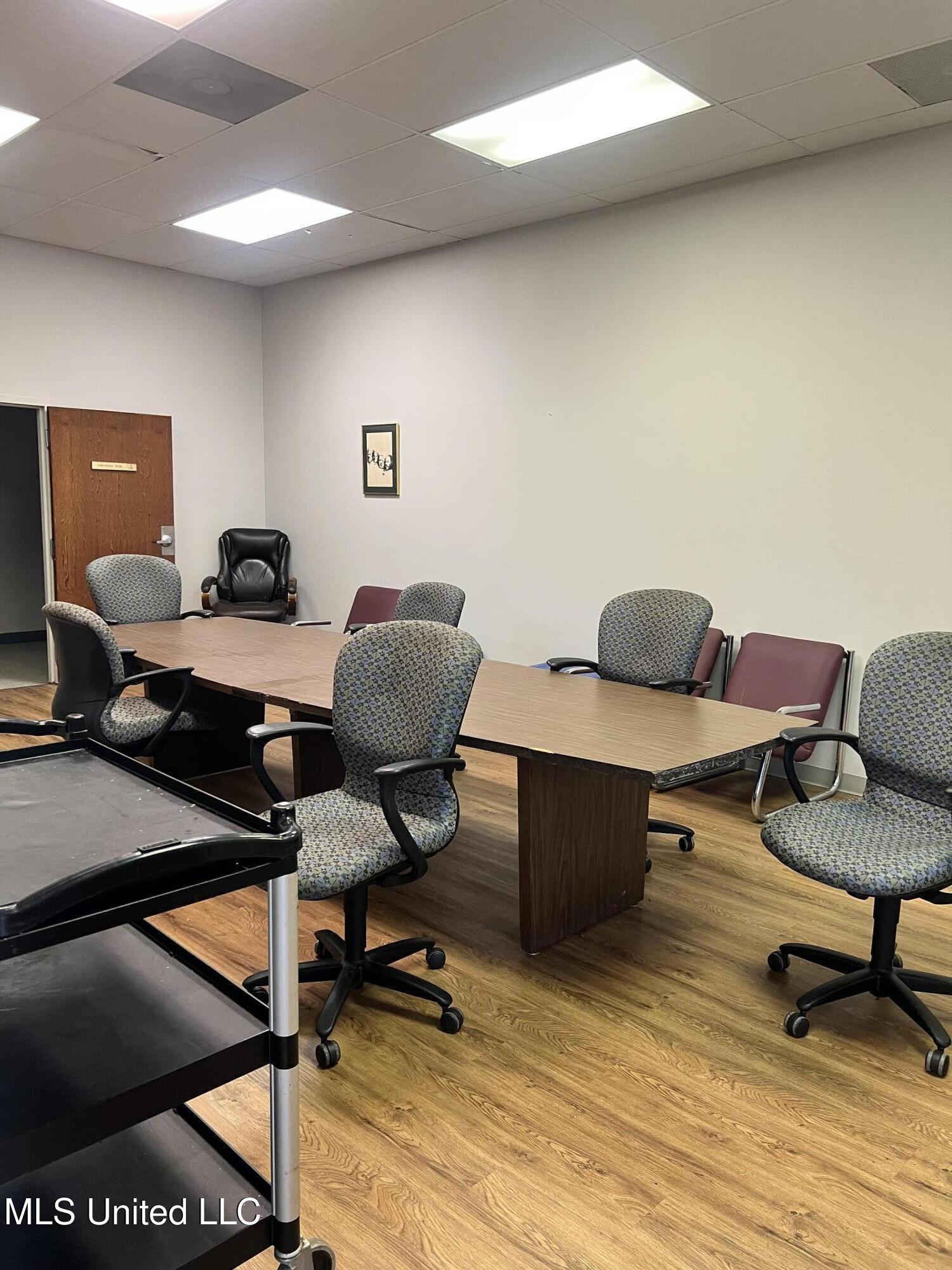 5555 Robinson Road Property Photo 3