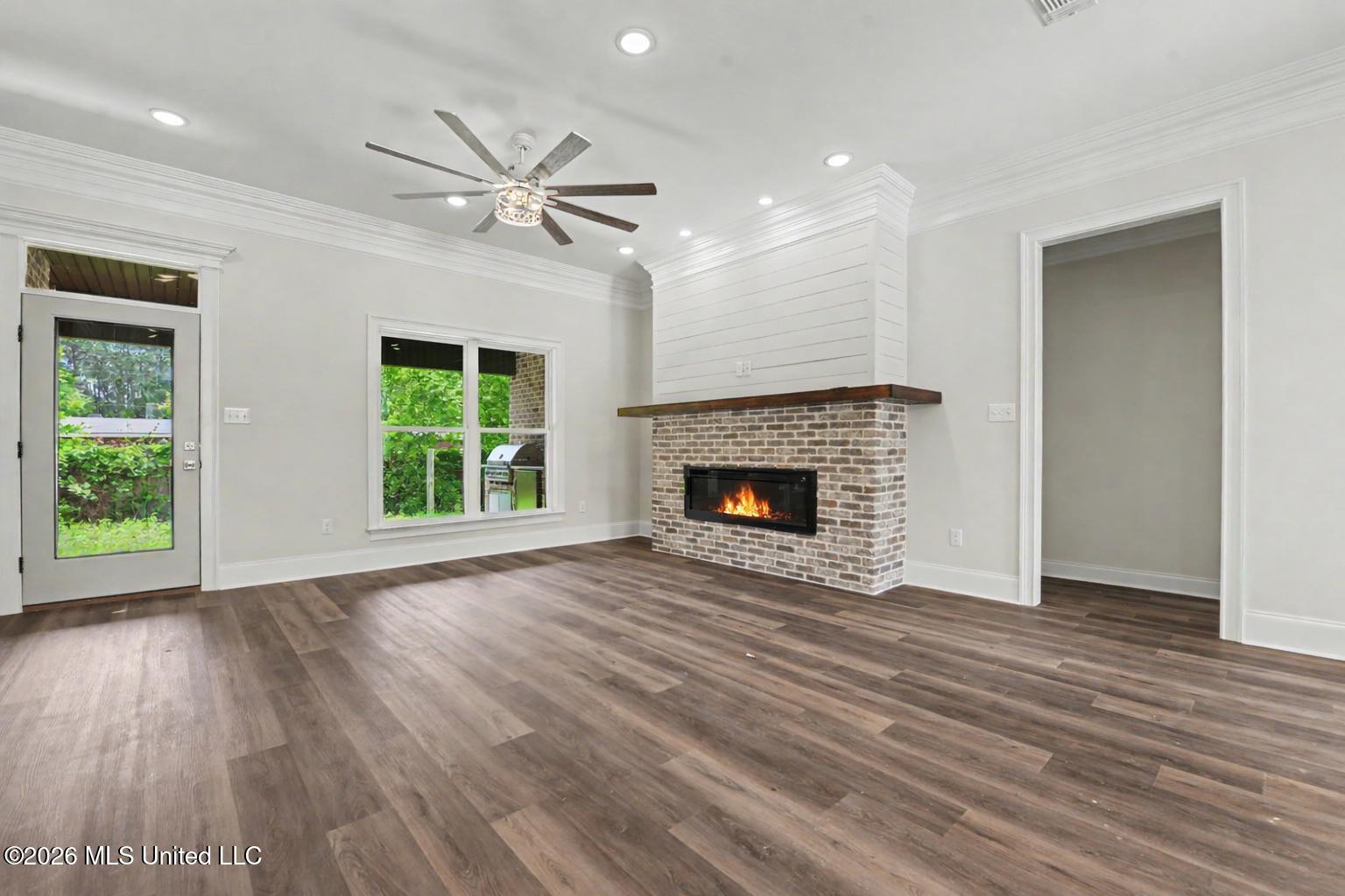 138 Destiny Oaks Drive Property Photo 4