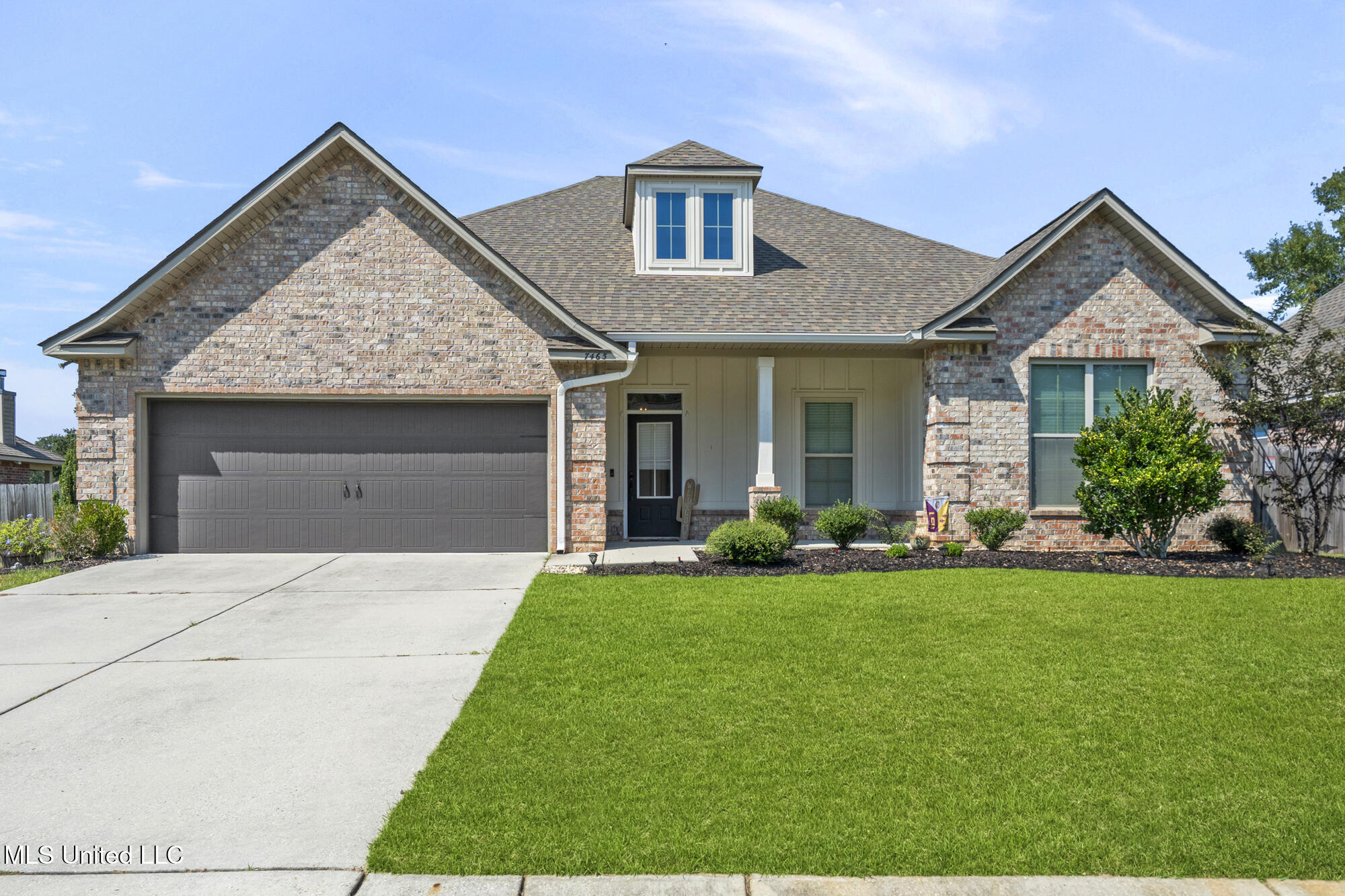 7465 Saints Circle Property Photo 1