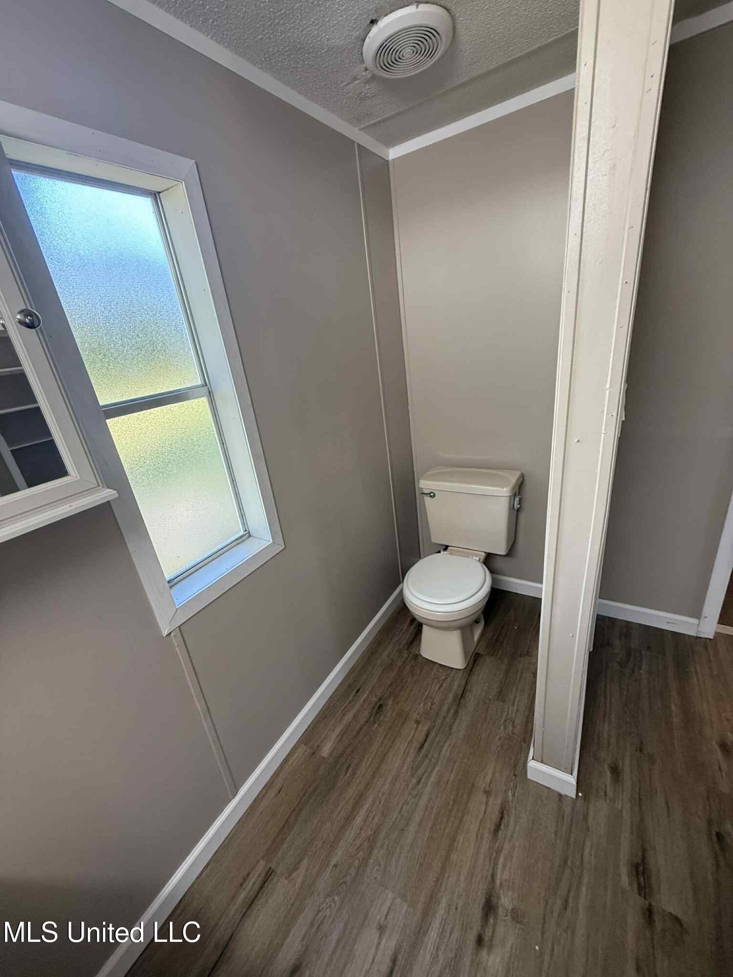 15040 Coggins Cove Property Photo 8