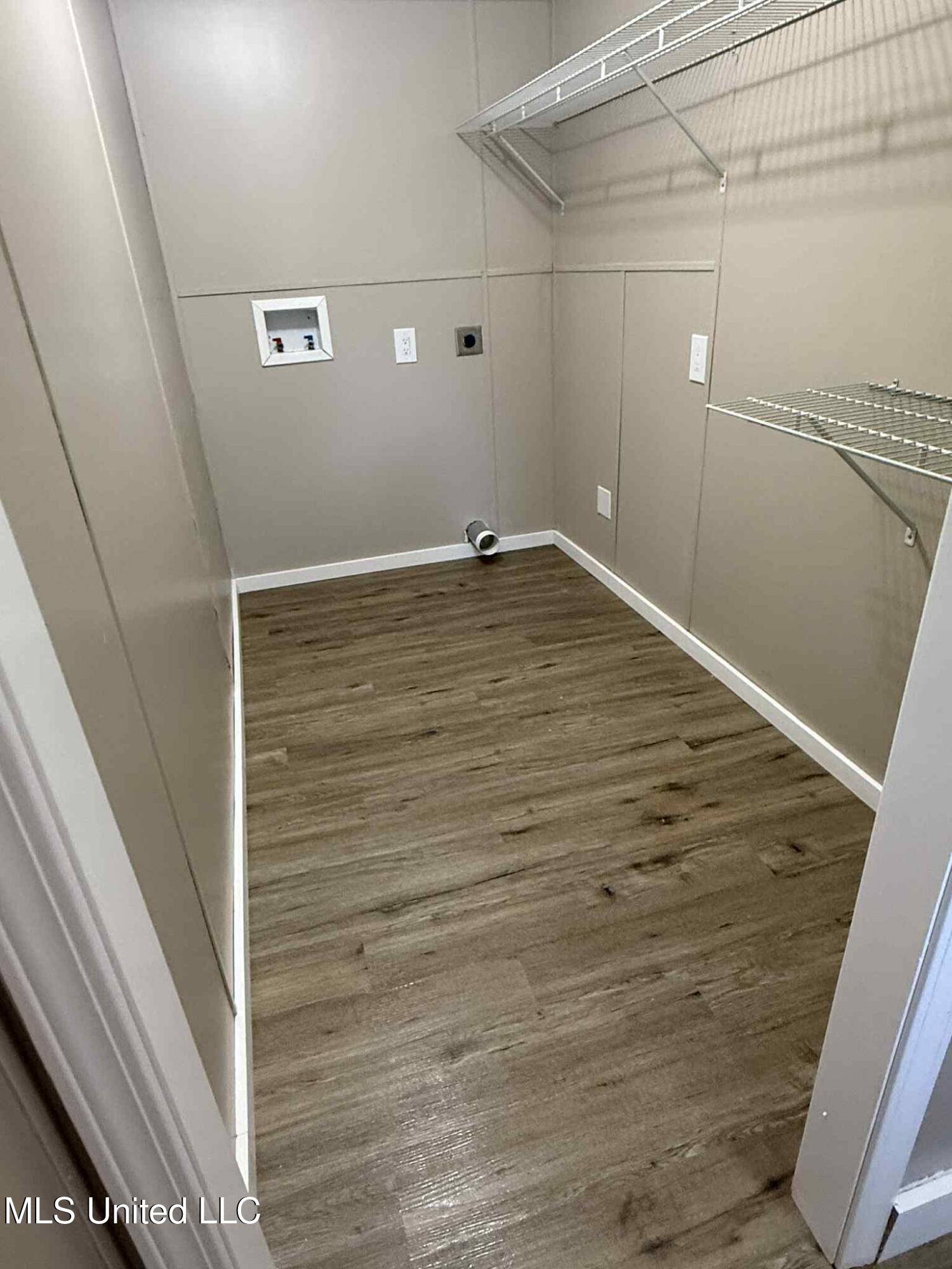 15040 Coggins Cove Property Photo 10