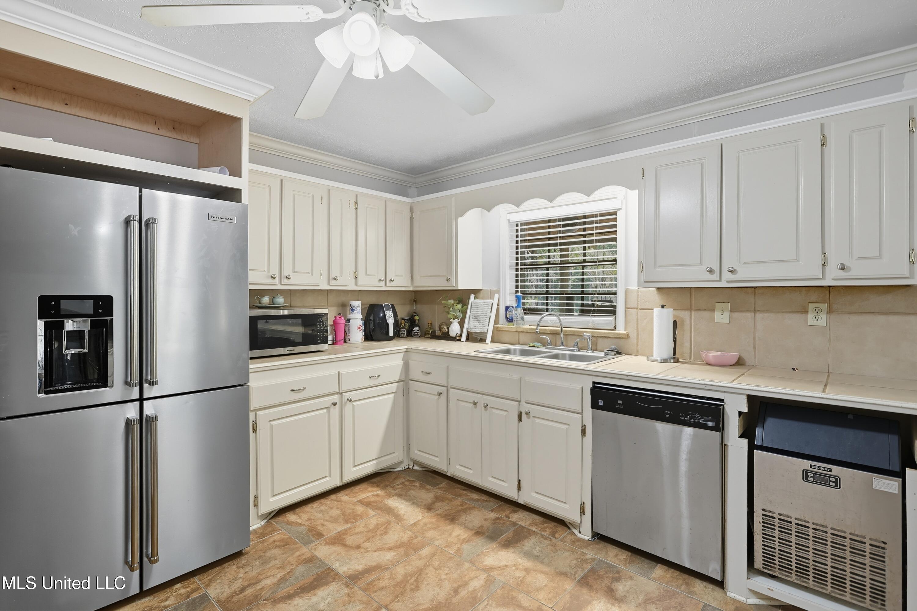 108 Wynndale Lake Road Property Photo 12