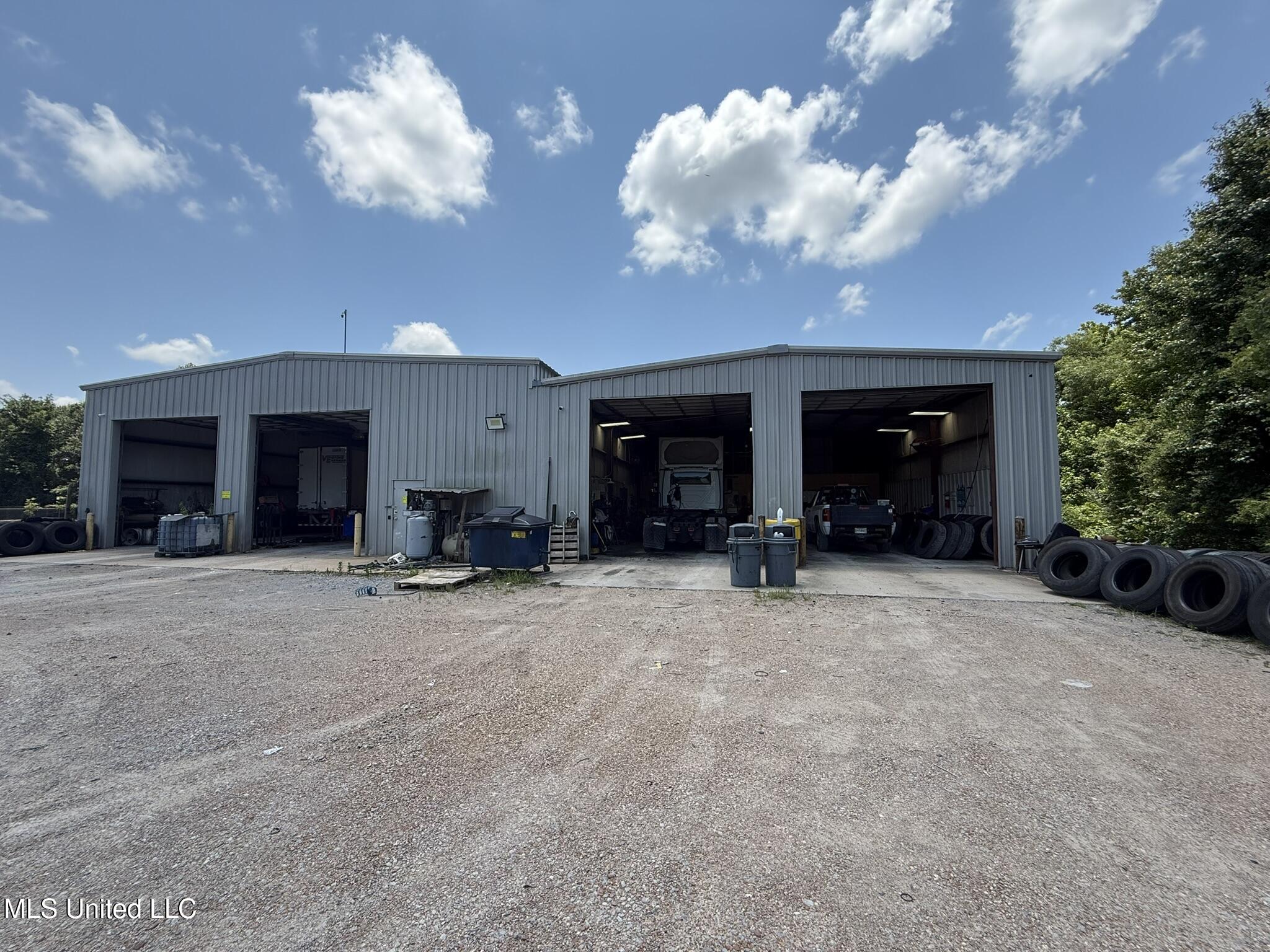 251 Yandell Road Property Photo 7