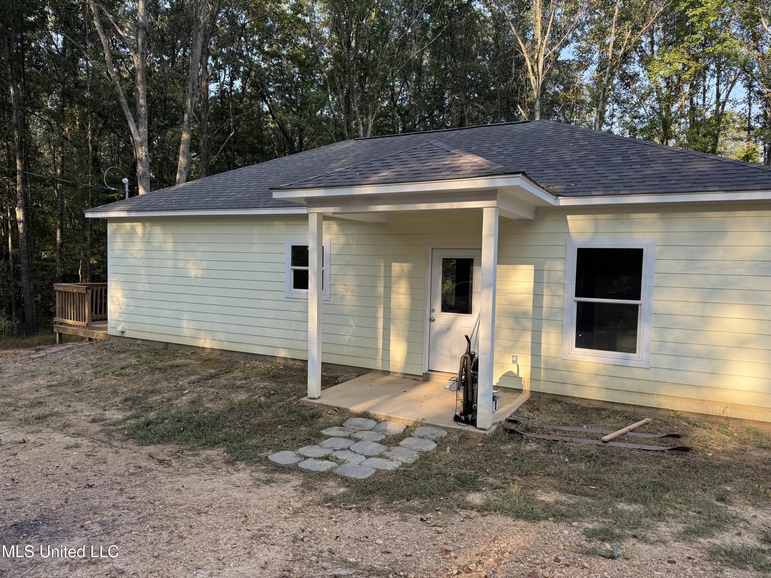 549 S Ridge Road Property Photo 1