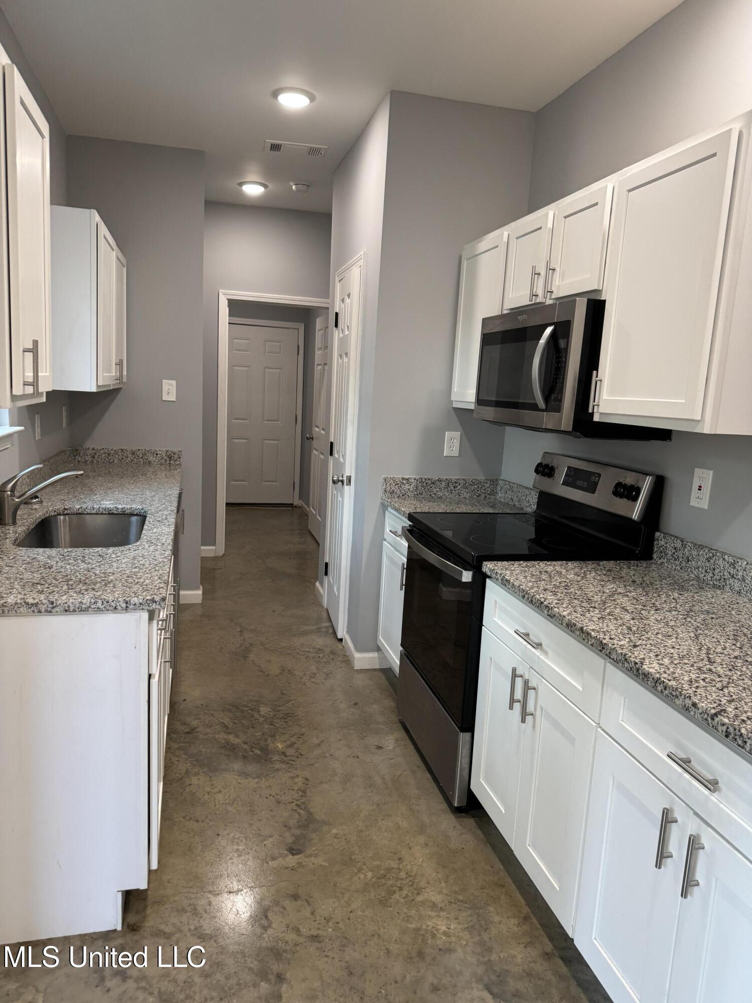 549 S Ridge Road Property Photo 3