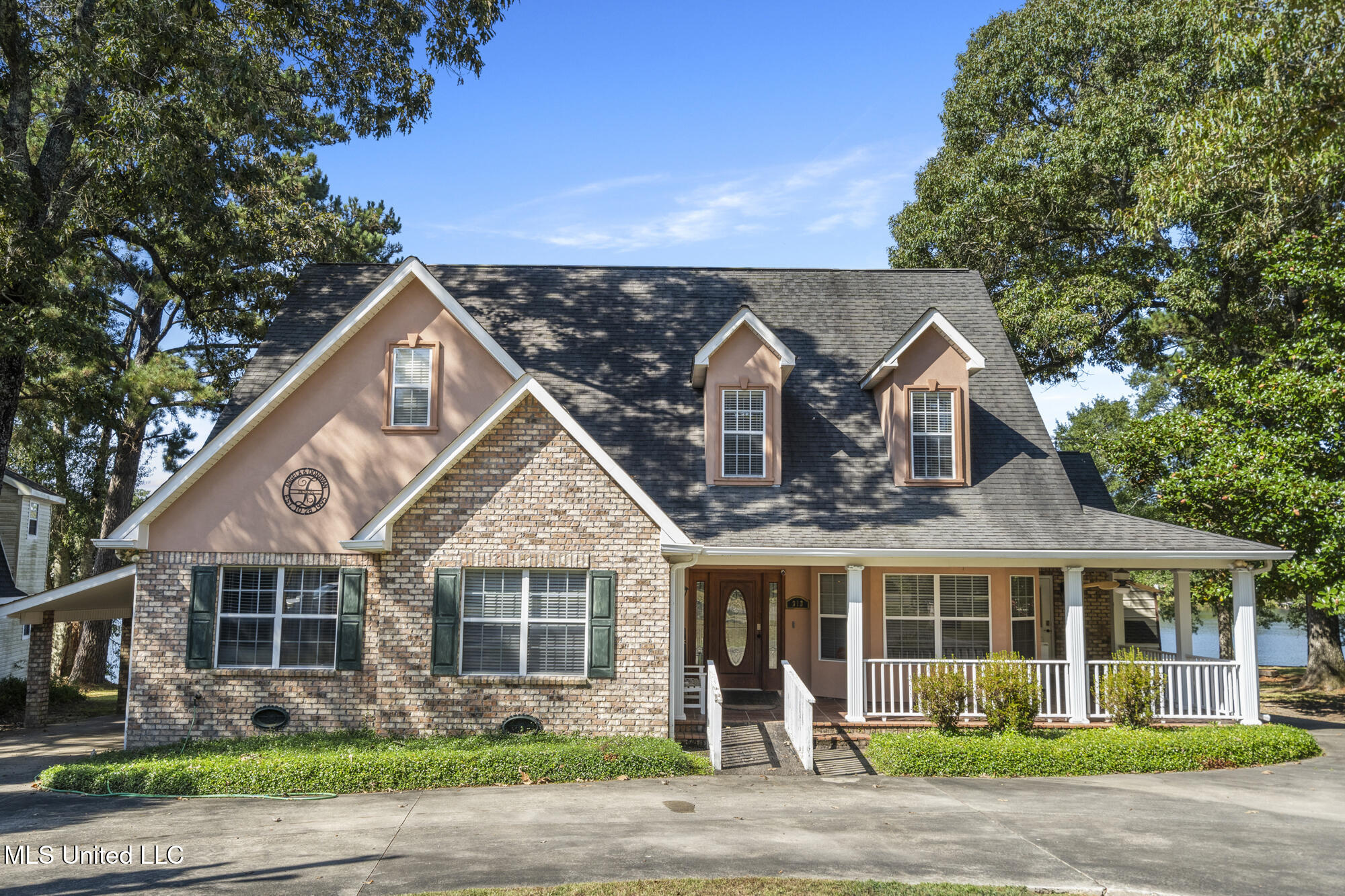 313 Rault Drive Property Photo 1