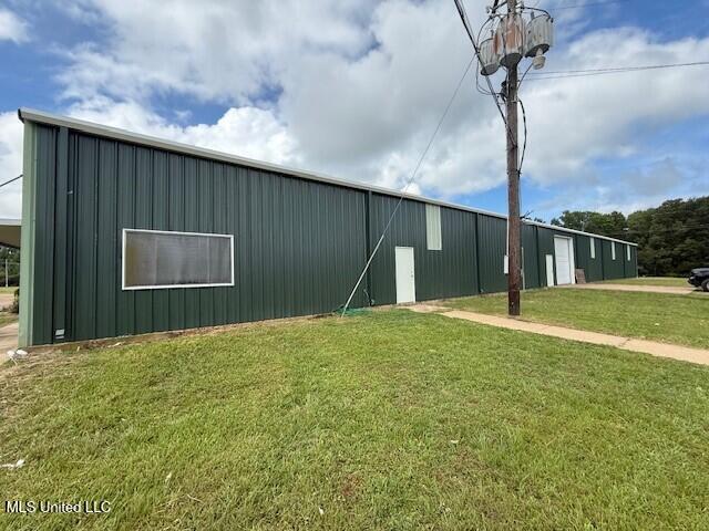120 St Charles Avenue Property Photo 9