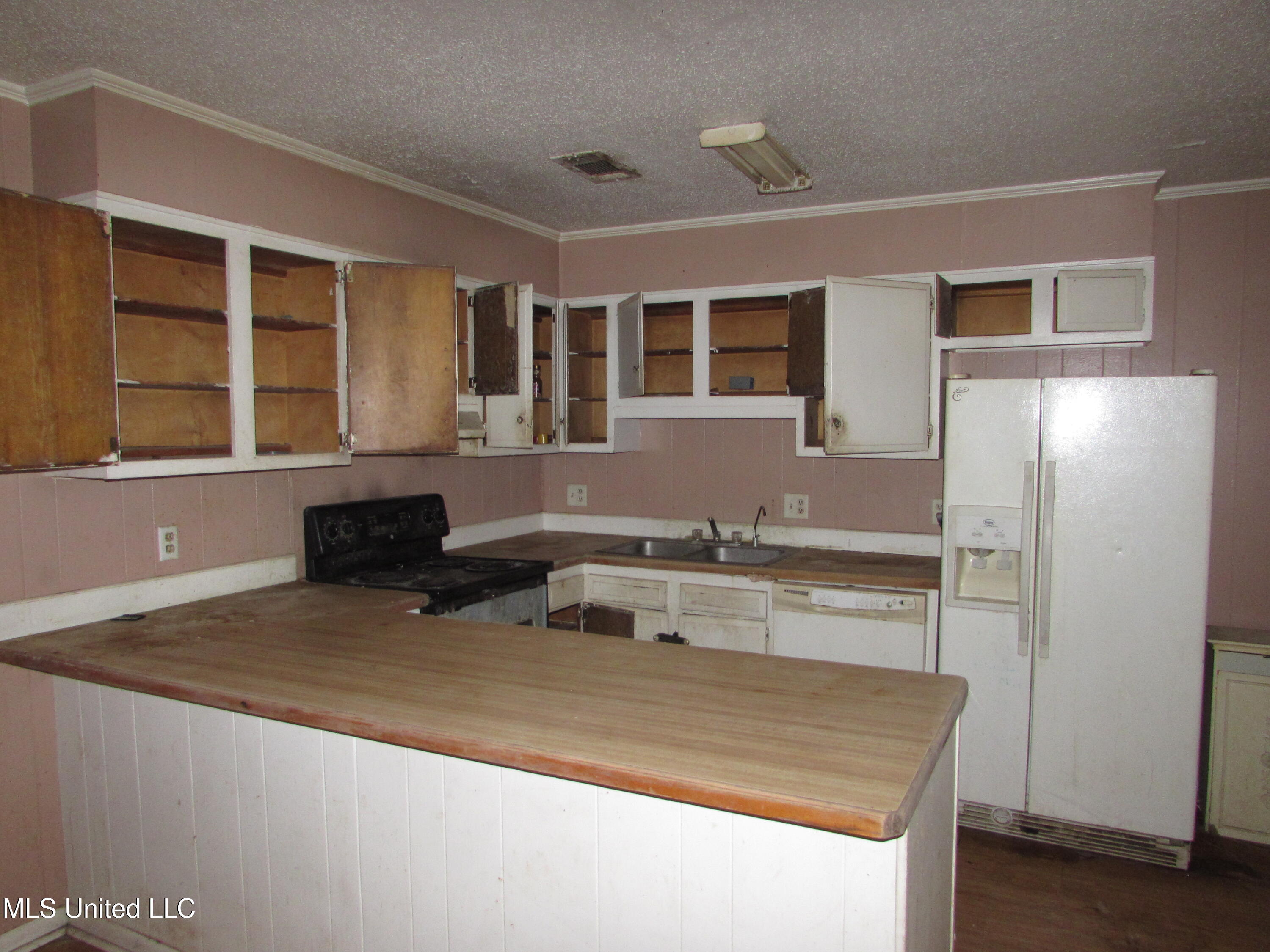 37 Pembrook Circle Property Photo 3