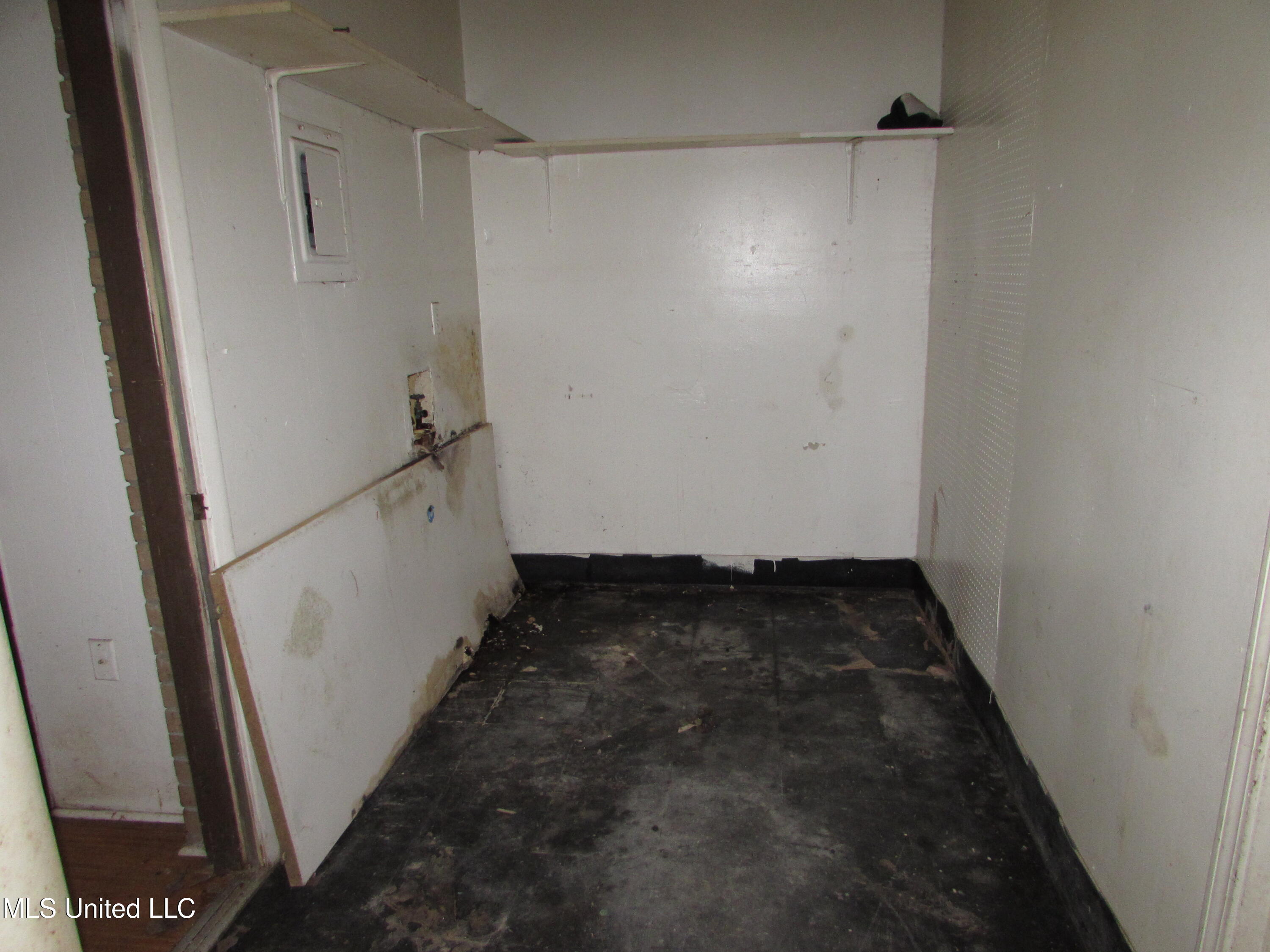 37 Pembrook Circle Property Photo 5