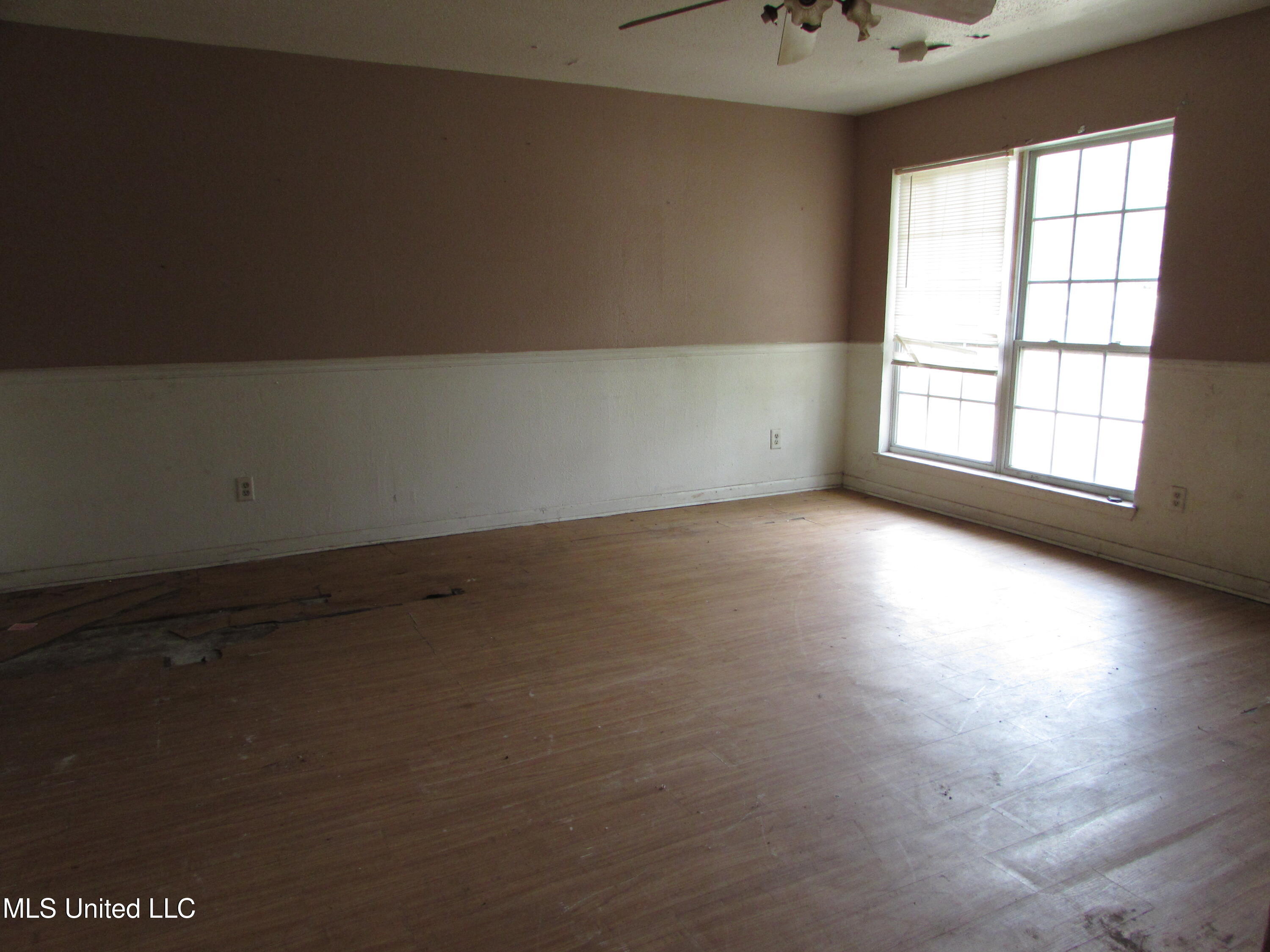 37 Pembrook Circle Property Photo 7