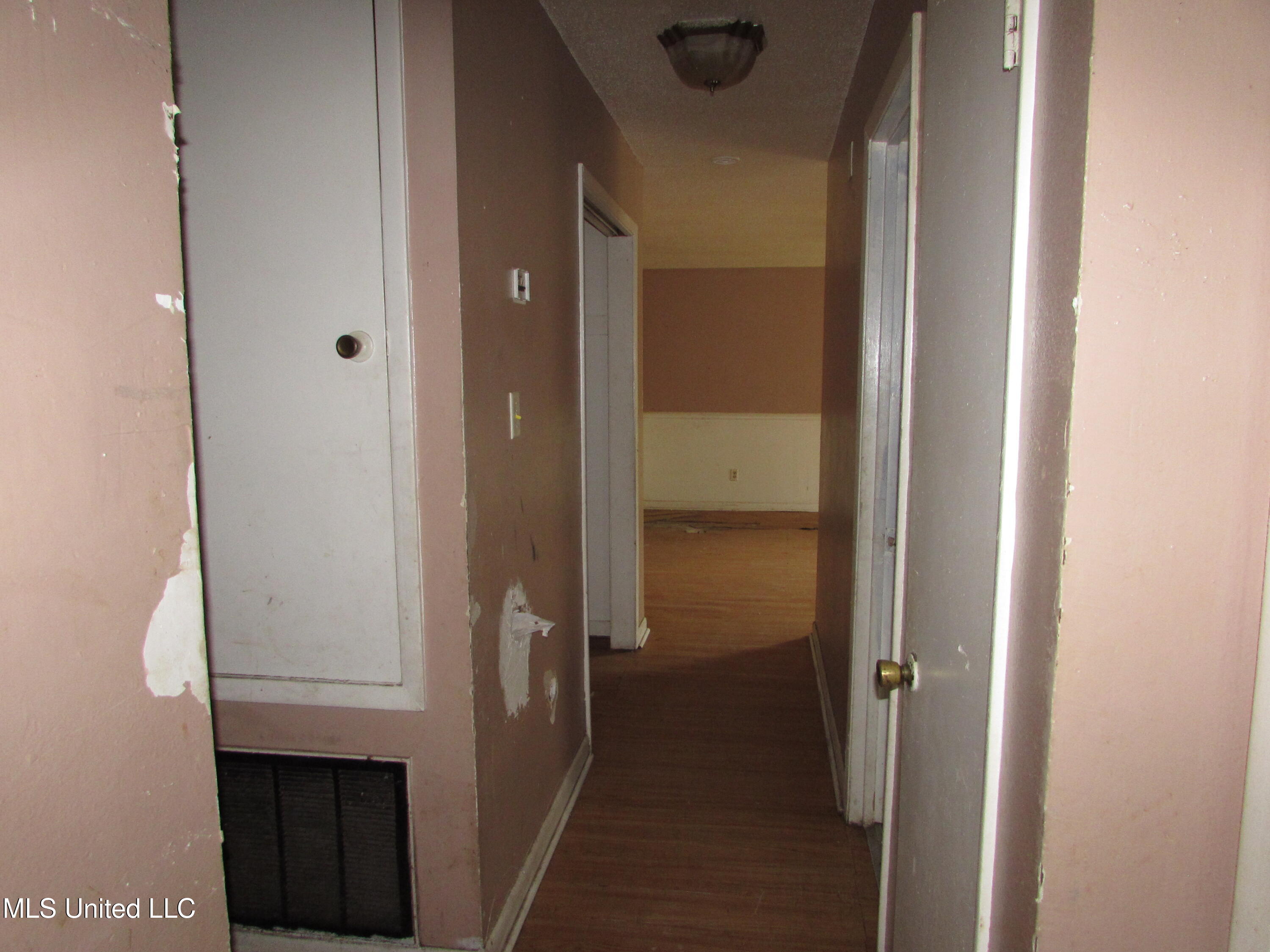 37 Pembrook Circle Property Photo 12