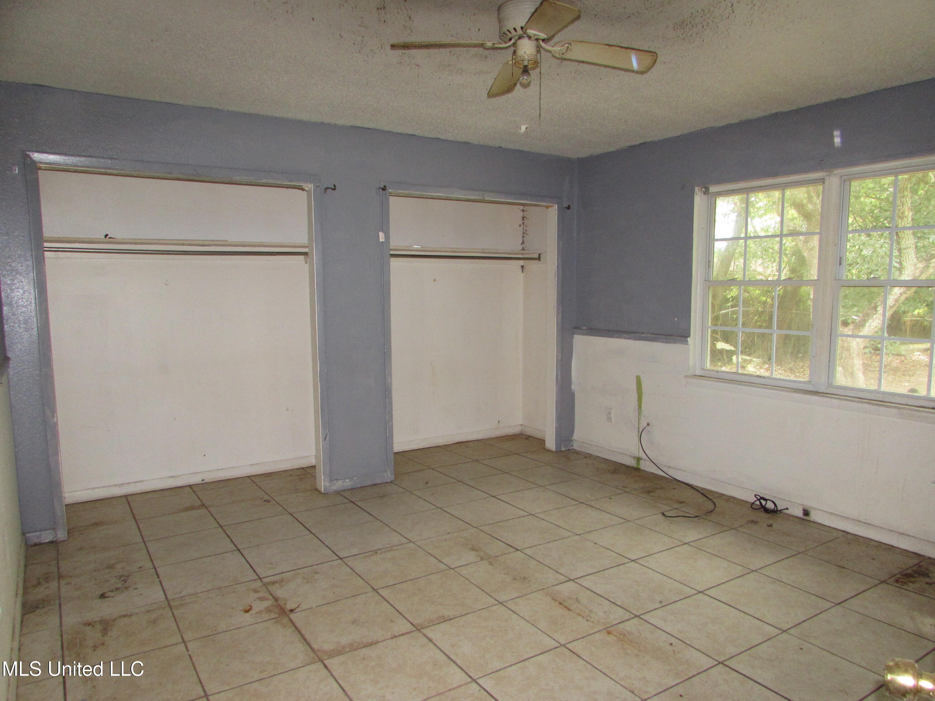 37 Pembrook Circle Property Photo 13