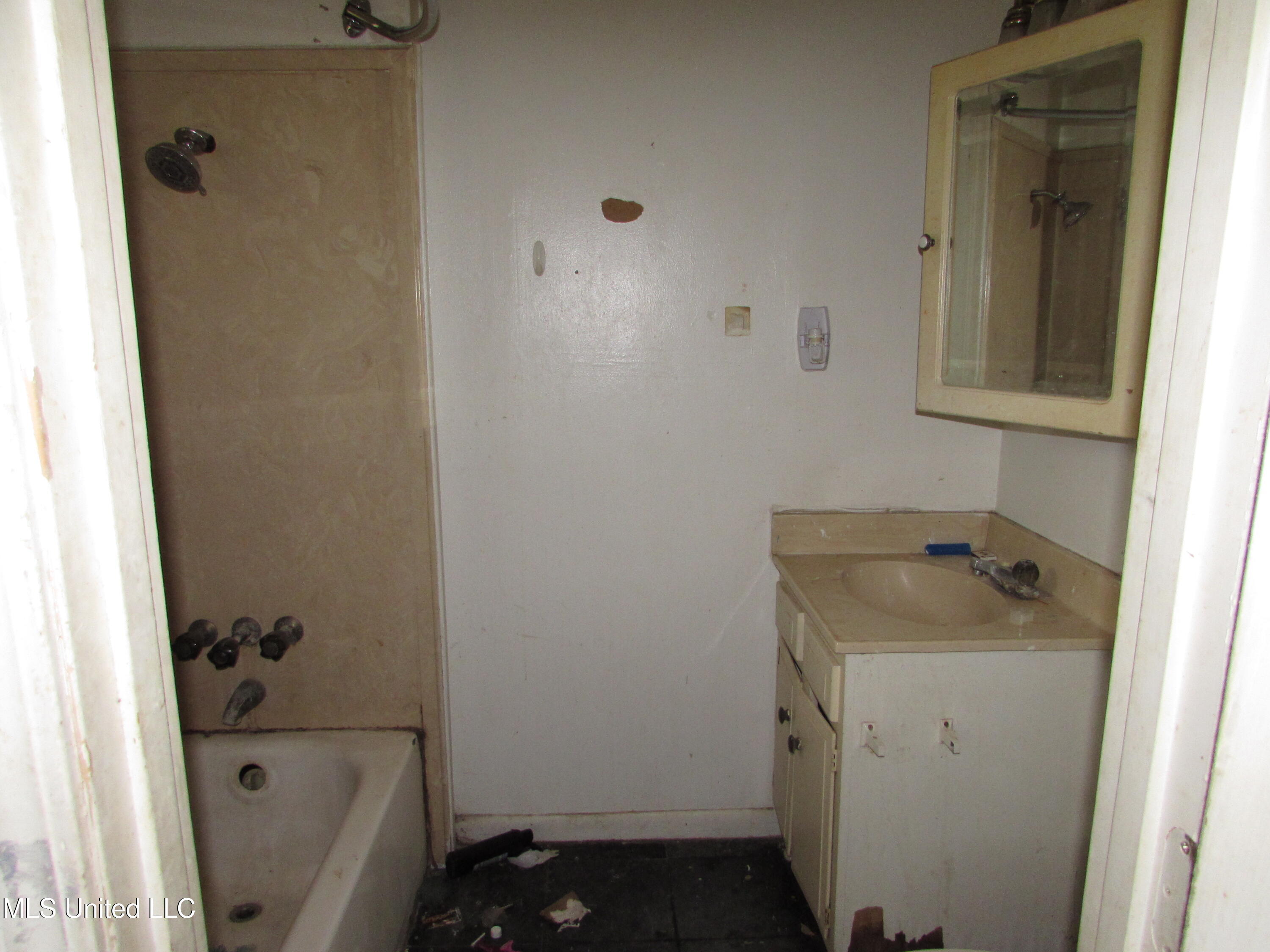 37 Pembrook Circle Property Photo 15