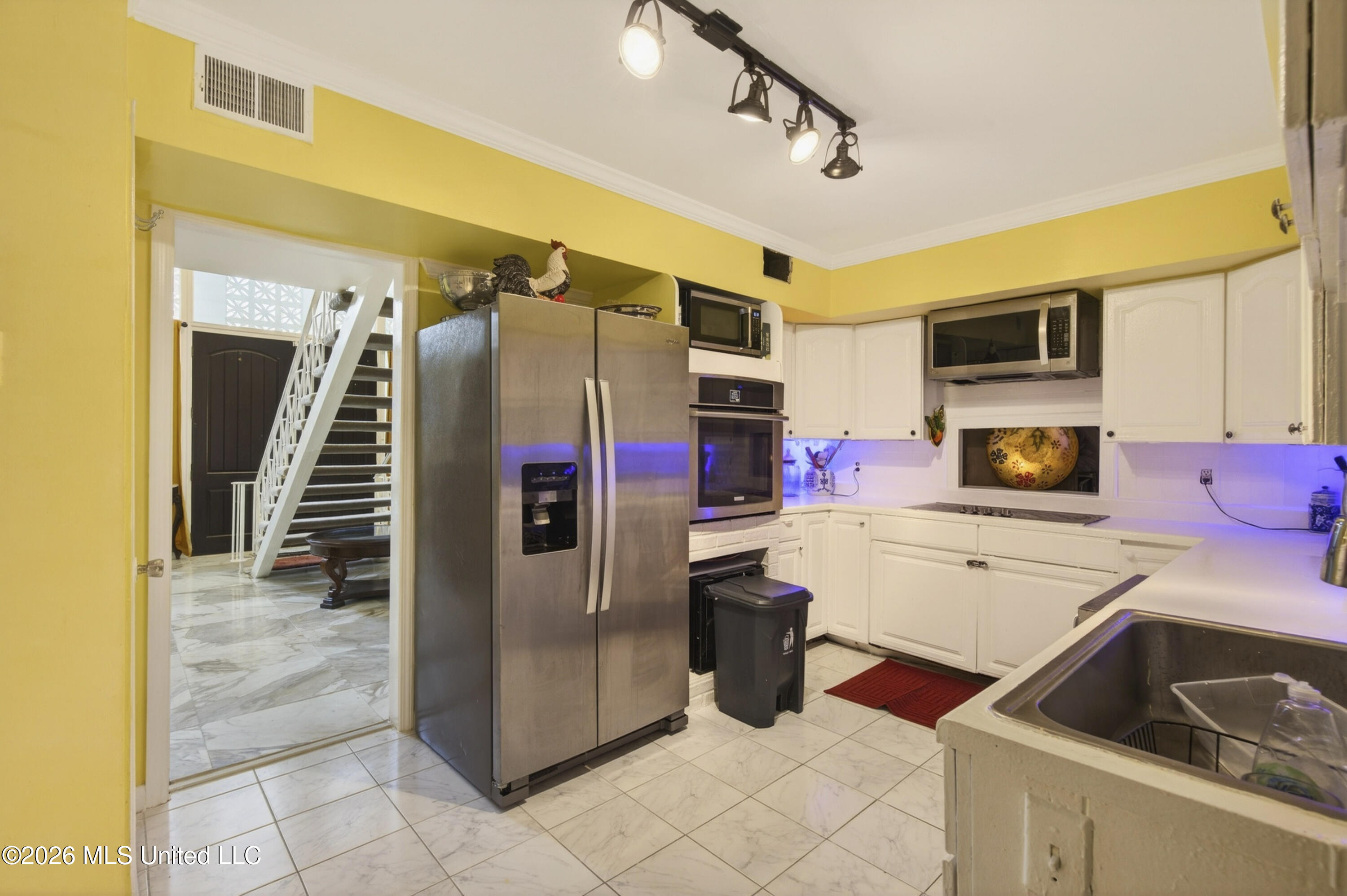 161 Kenmore Avenue Property Photo 10