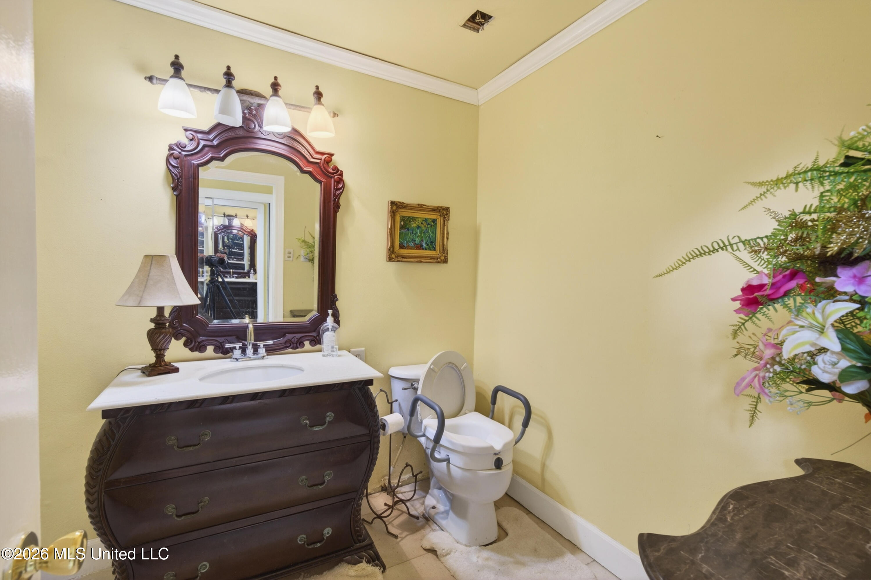 161 Kenmore Avenue Property Photo 12