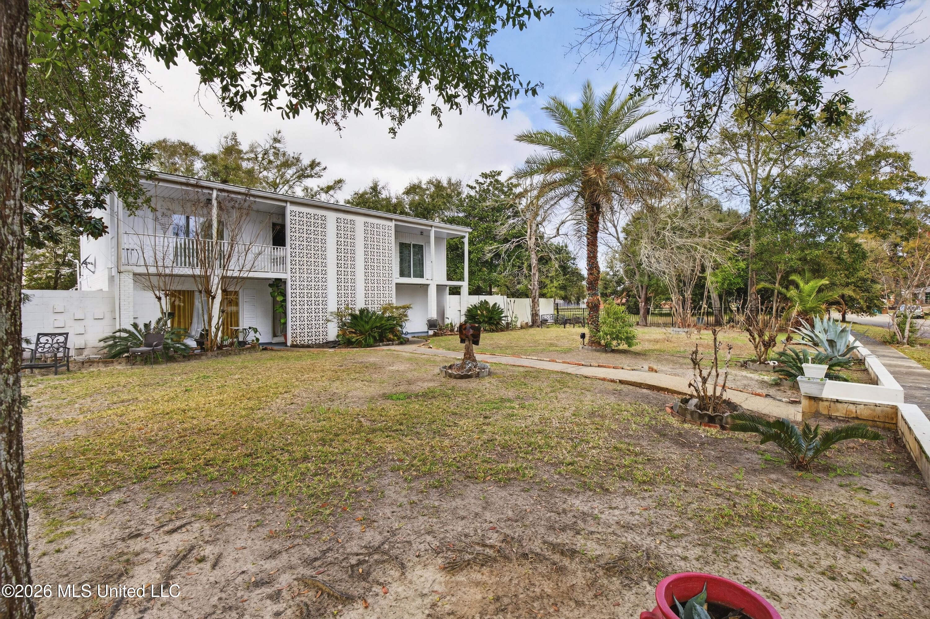 161 Kenmore Avenue Property Photo 38