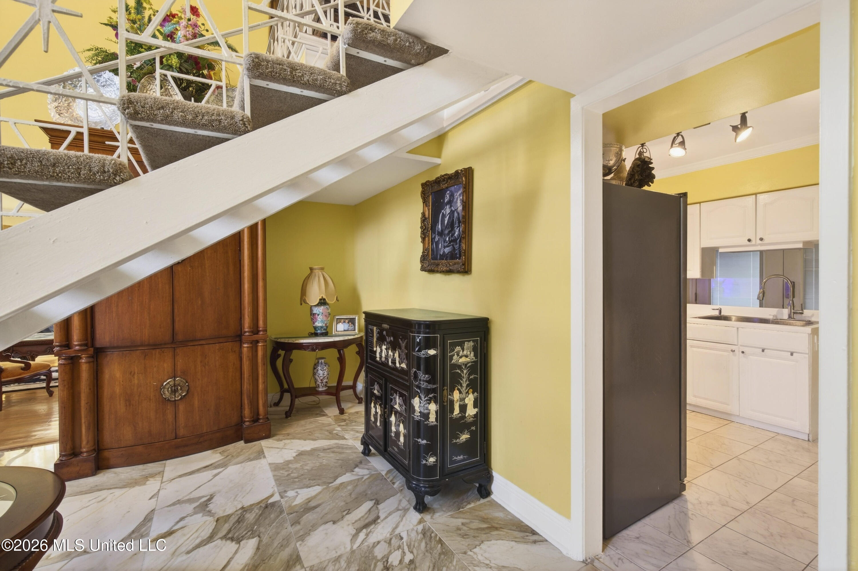 161 Kenmore Avenue Property Photo 40