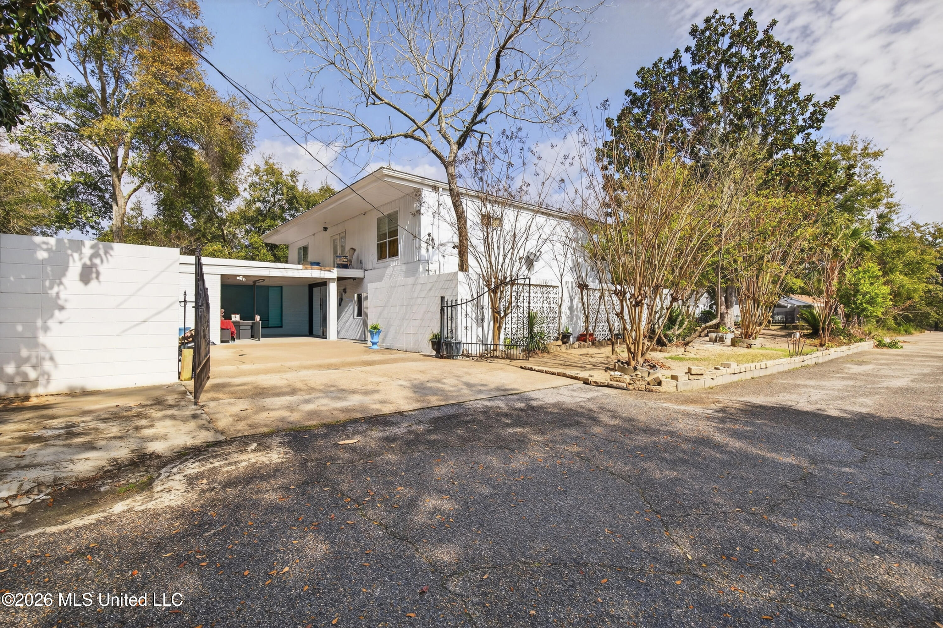 161 Kenmore Avenue Property Photo 44