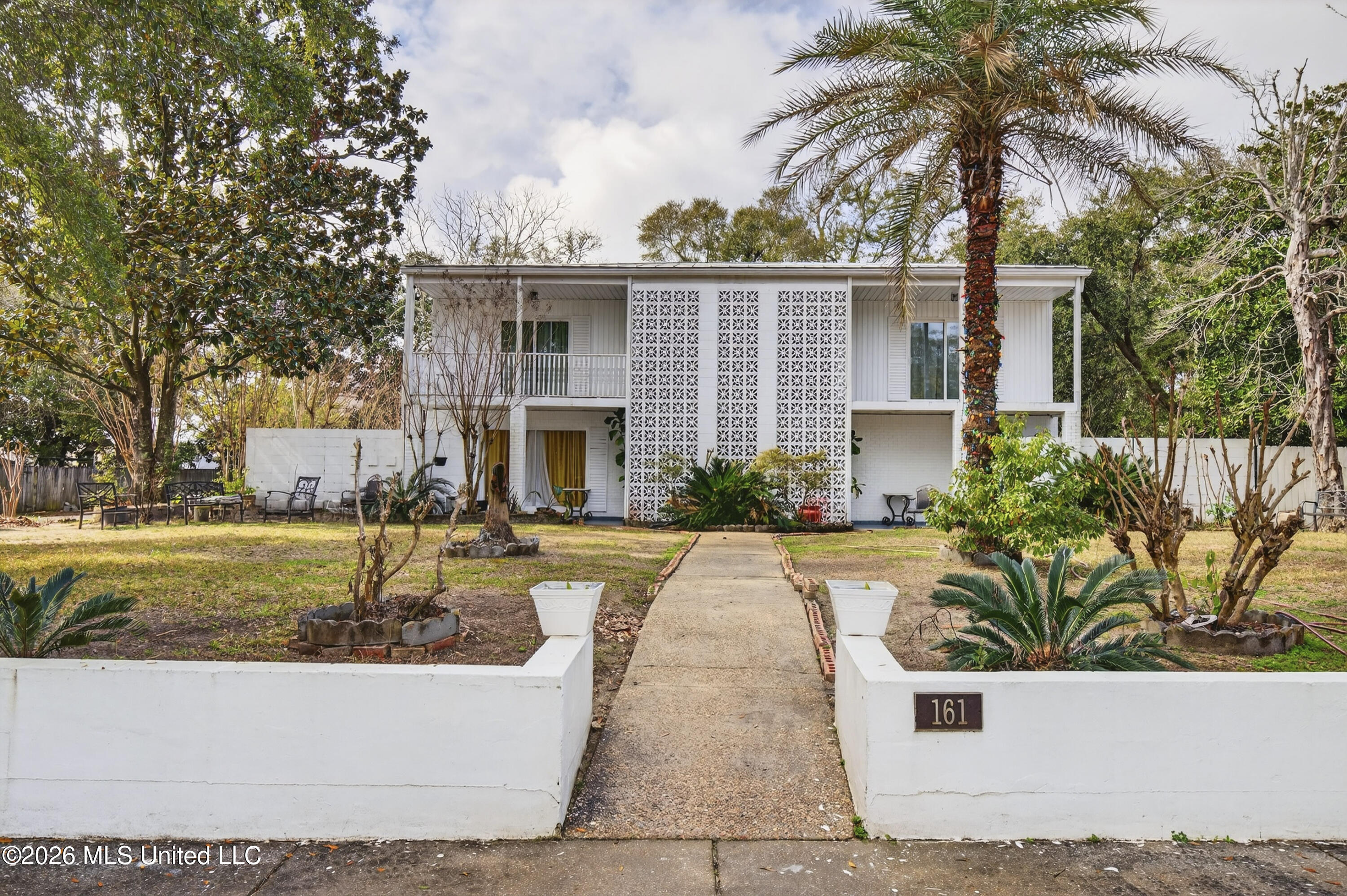 161 Kenmore Avenue Property Photo 48