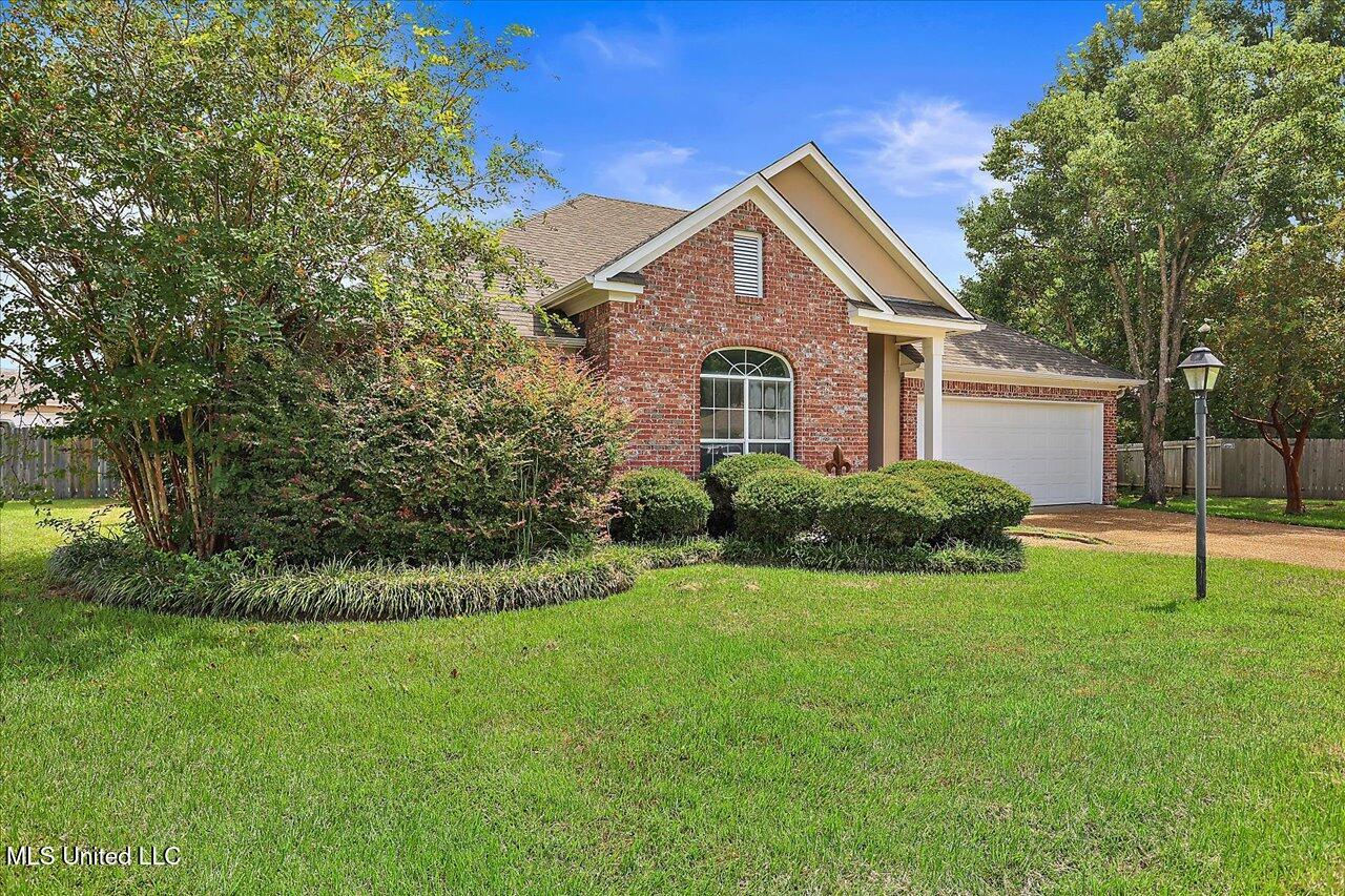 108 Turnberry Cove Property Photo 2