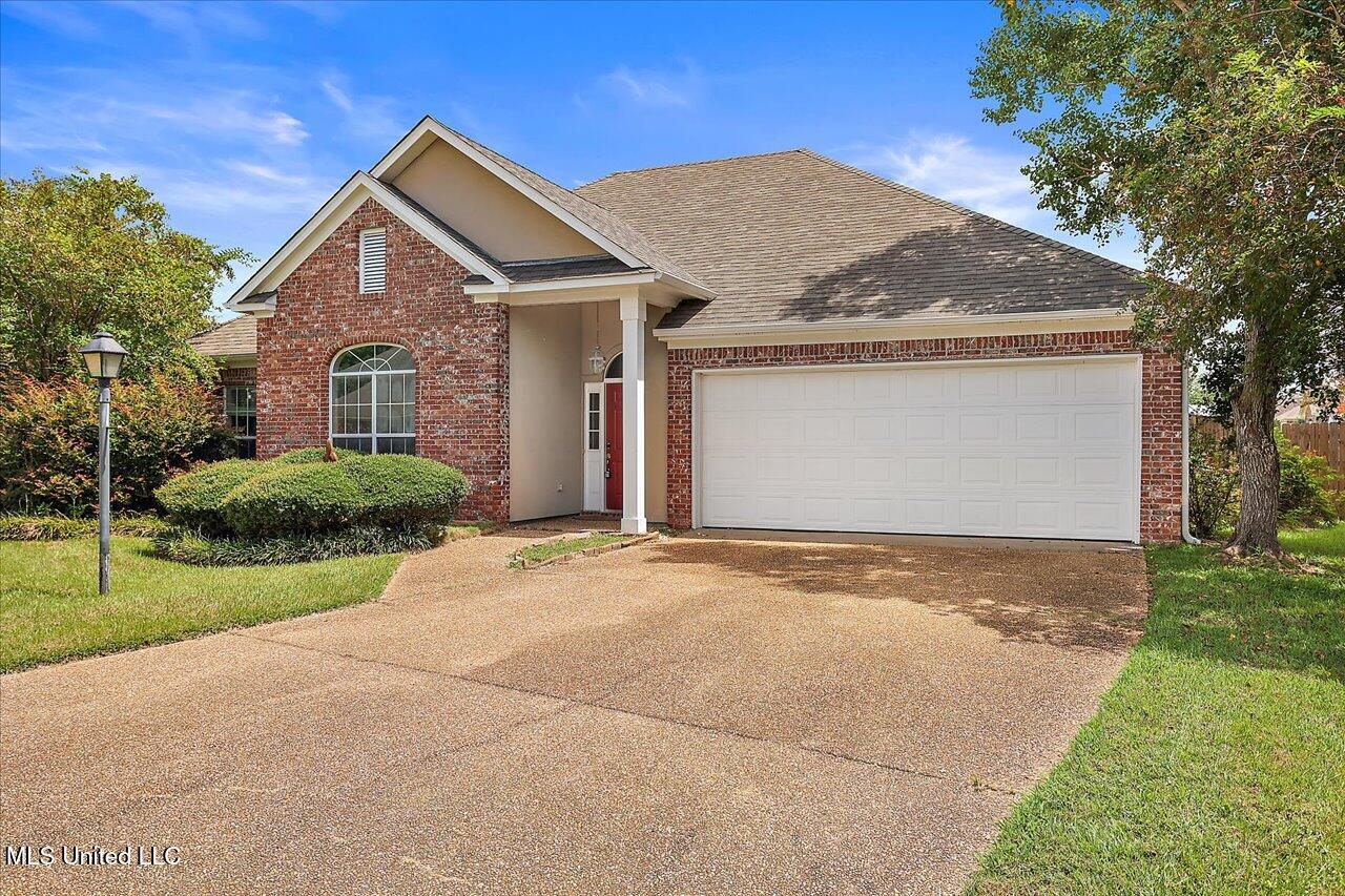 108 Turnberry Cove Property Photo 3