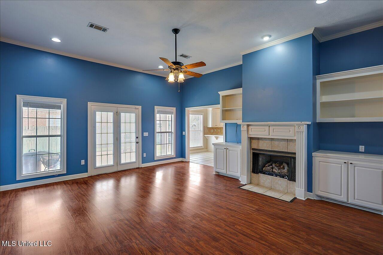 108 Turnberry Cove Property Photo 7