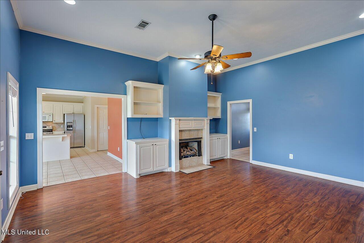 108 Turnberry Cove Property Photo 8