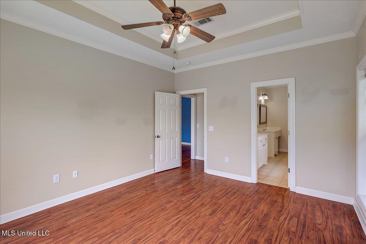 108 Turnberry Cove Property Photo 19