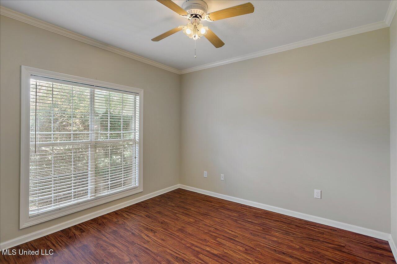 108 Turnberry Cove Property Photo 23