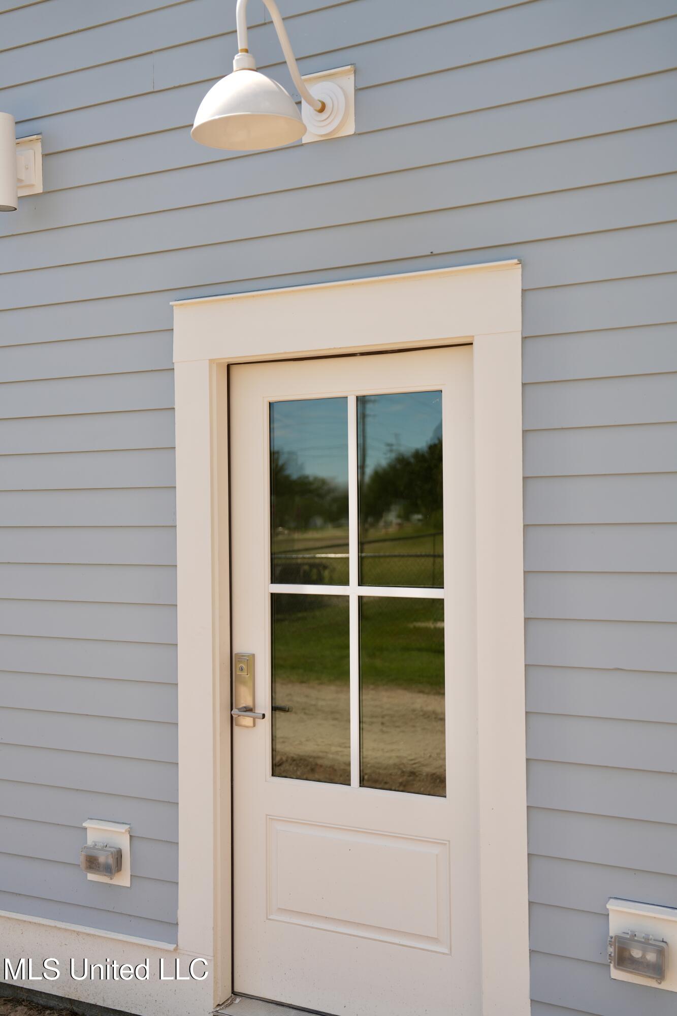 1114 33rd Avenue Property Photo 4