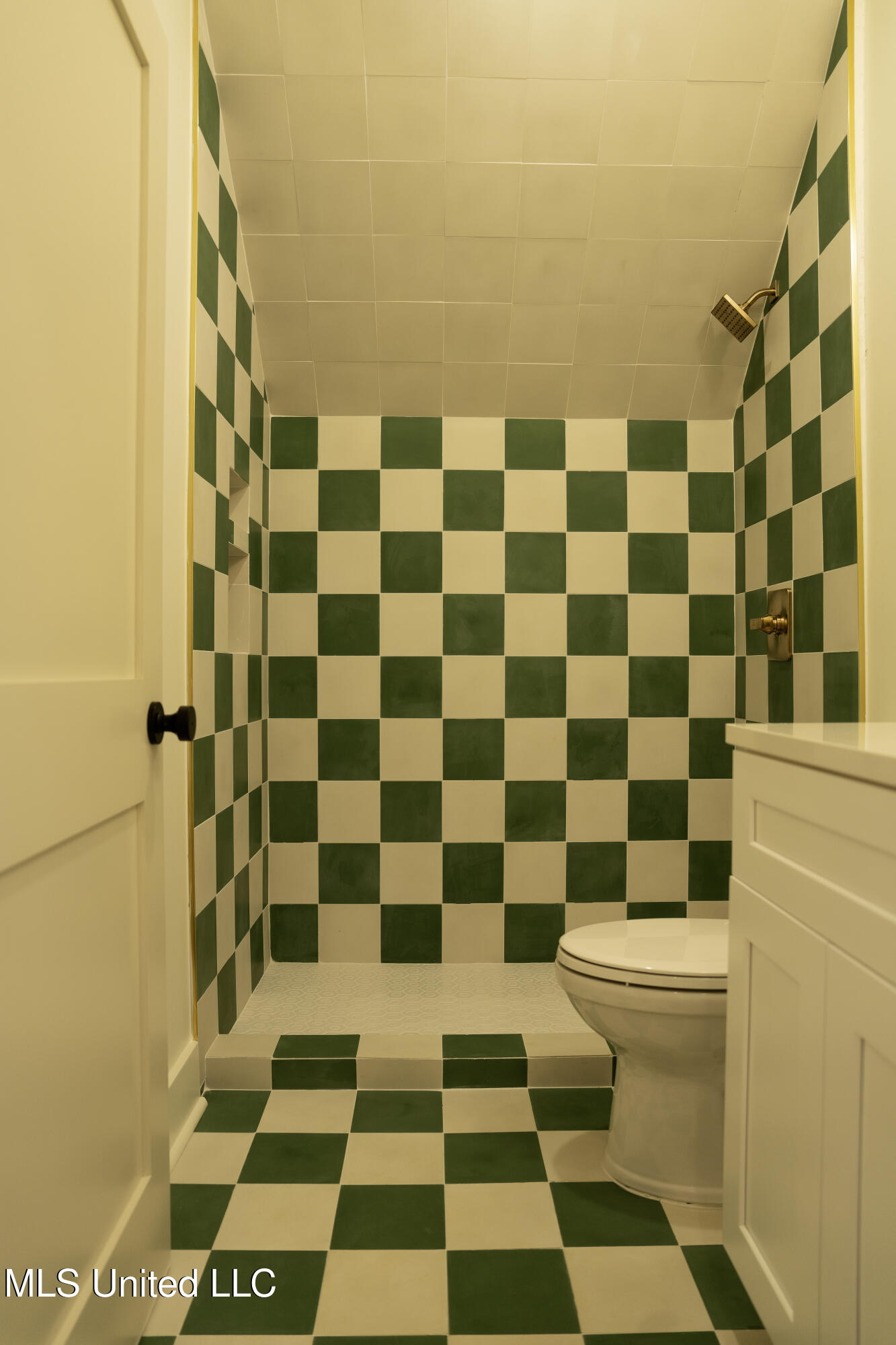 1114 33rd Avenue Property Photo 13