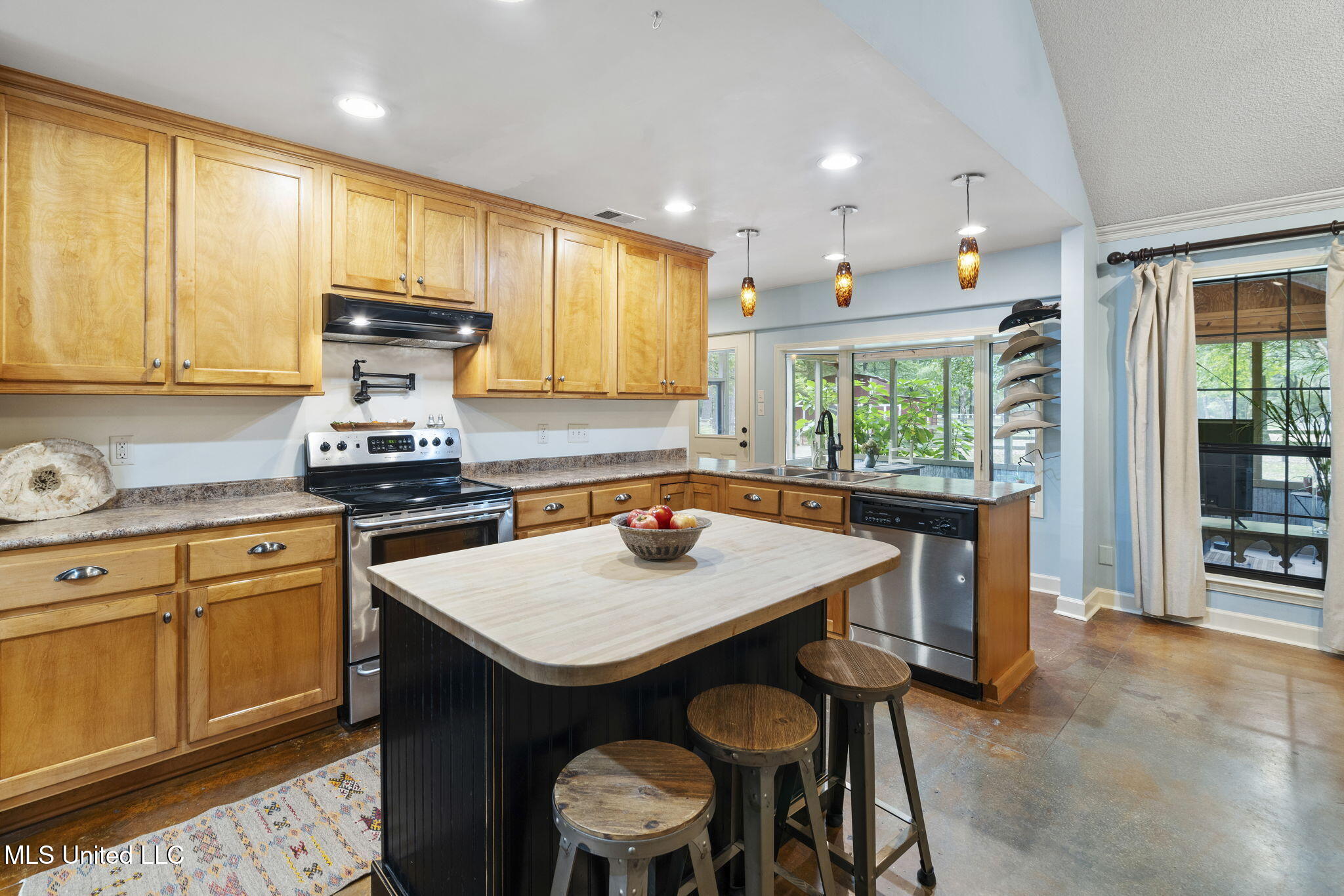 4575 Roman Dell Cove Property Photo 15