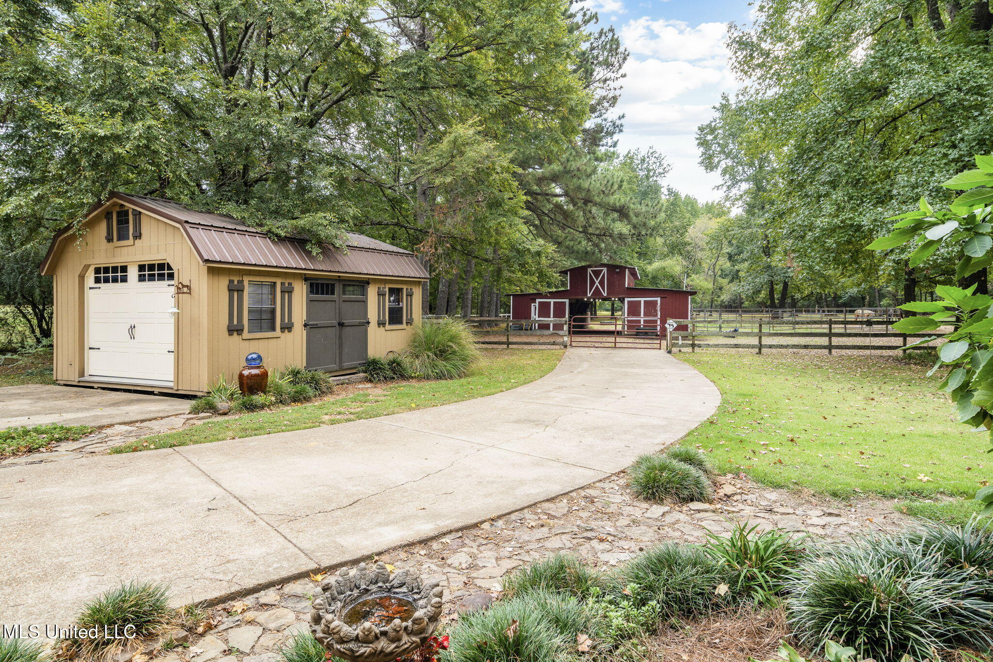 4575 Roman Dell Cove Property Photo 34