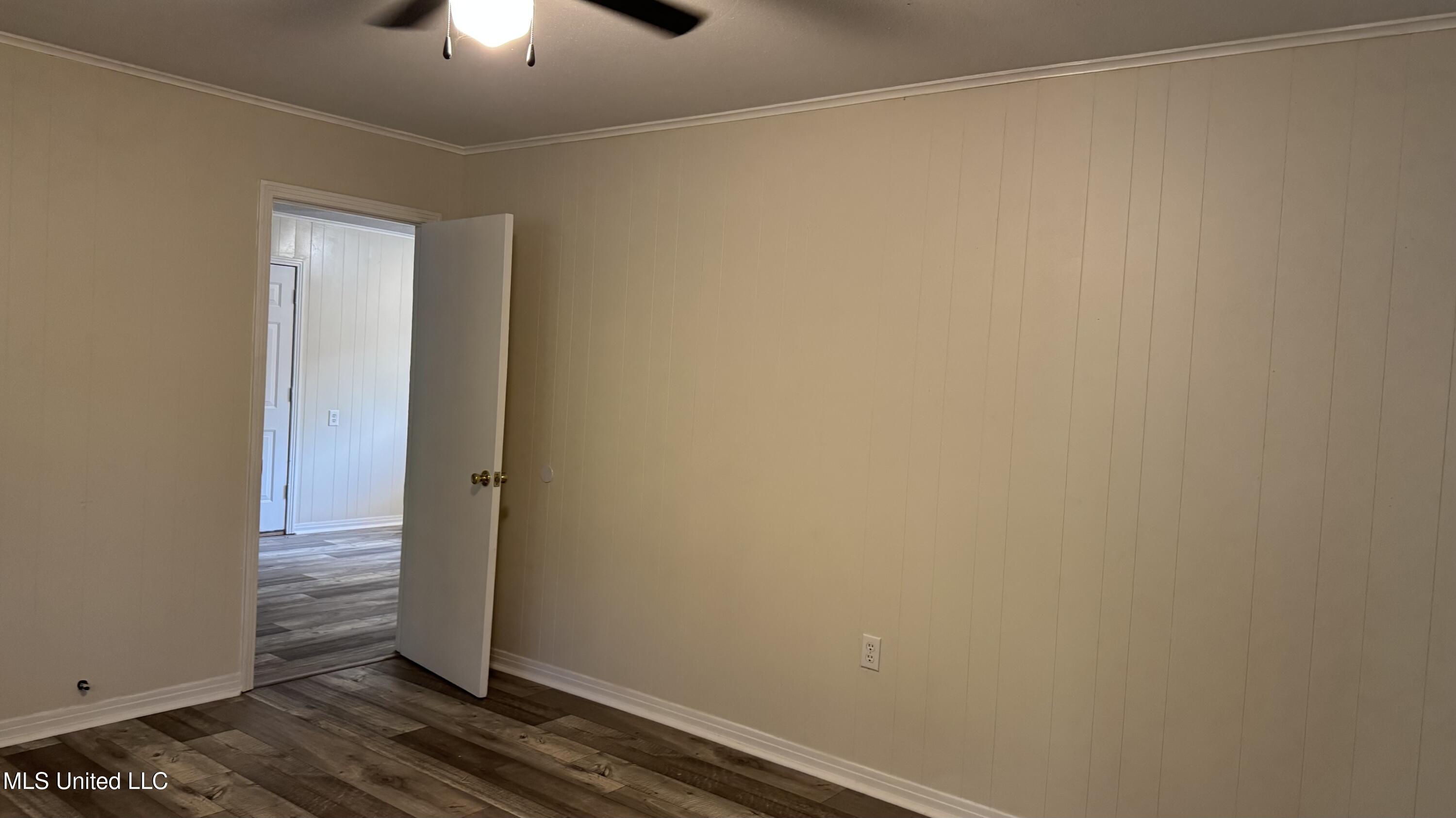 2906 Highway 15 Property Photo 8