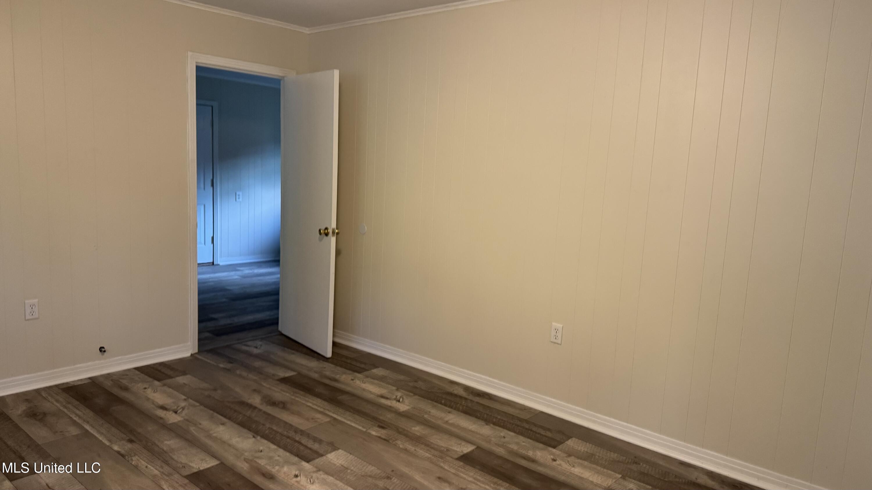 2906 Highway 15 Property Photo 9