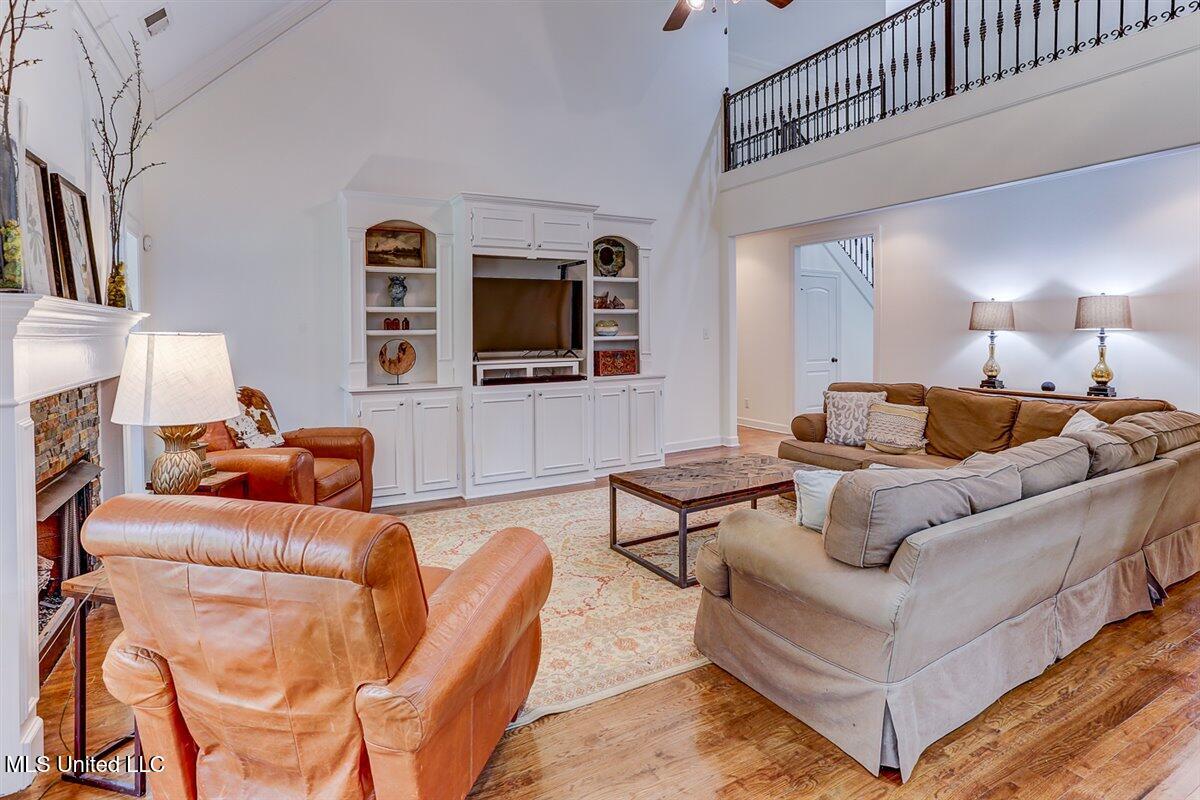 3914 Saddle Bend Property Photo 14