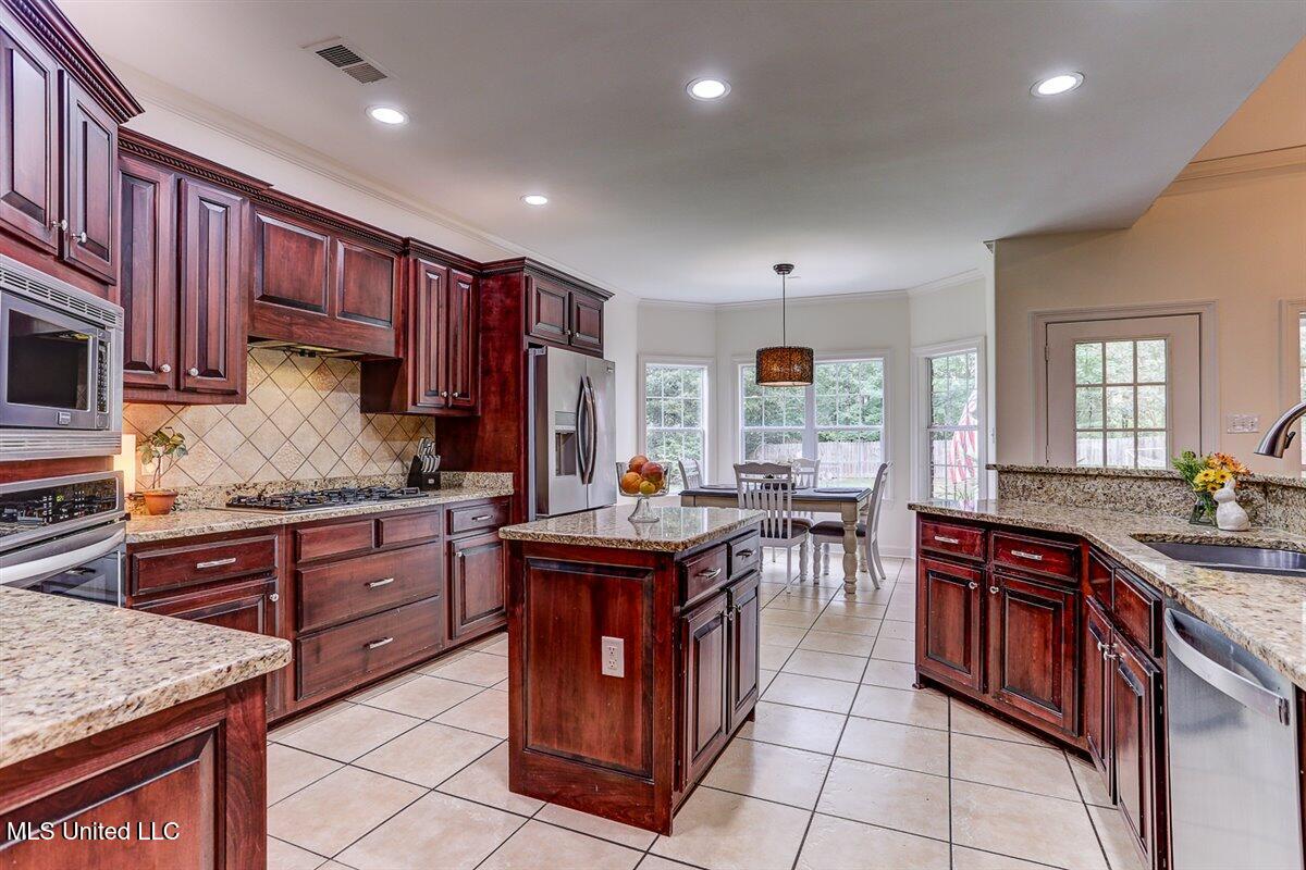 3914 Saddle Bend Property Photo 21