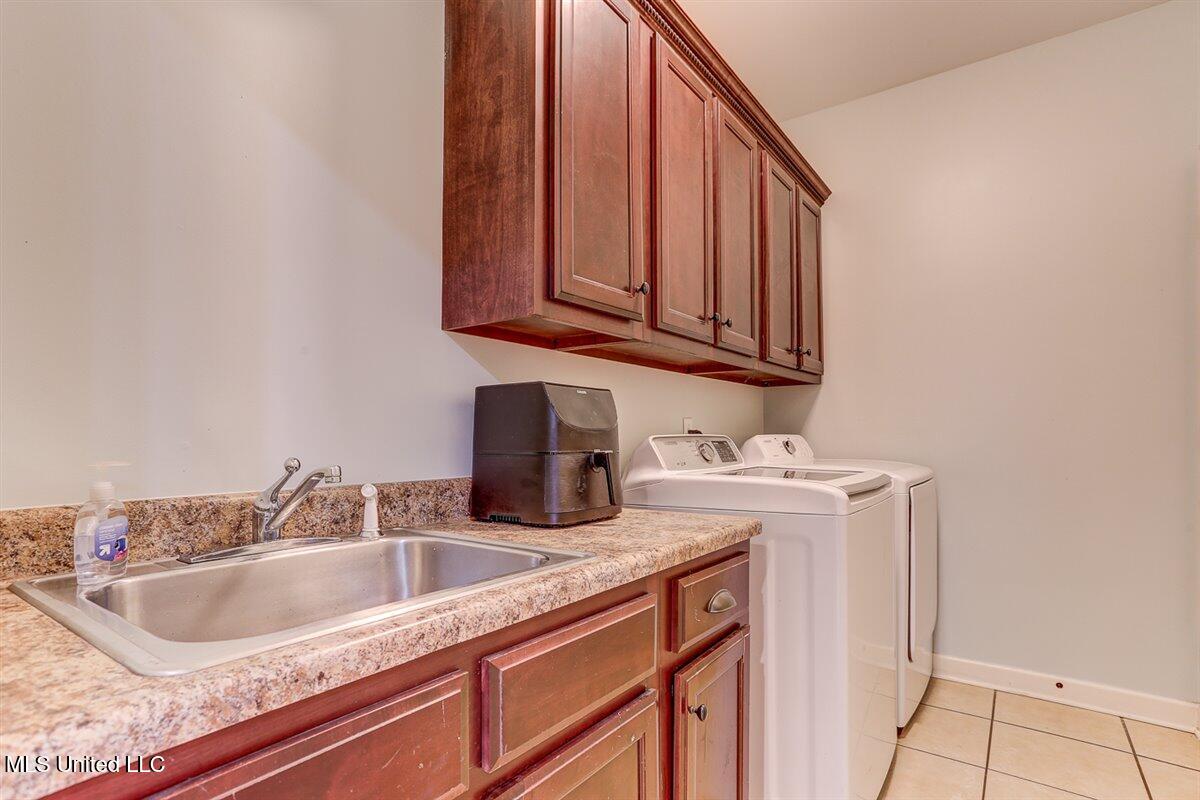 3914 Saddle Bend Property Photo 24