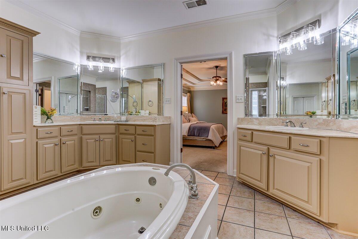 3914 Saddle Bend Property Photo 29
