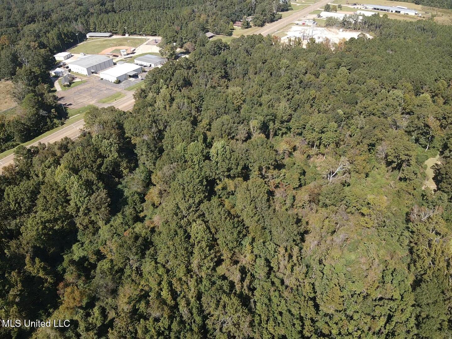 733 Ne Industrial Park Road Property Photo 4