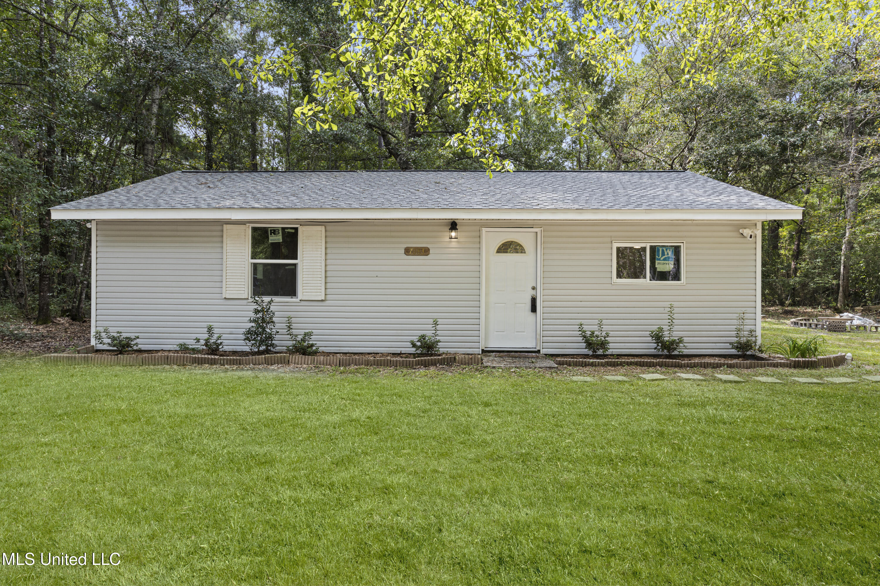 7083 Jefferson Street Property Photo 1