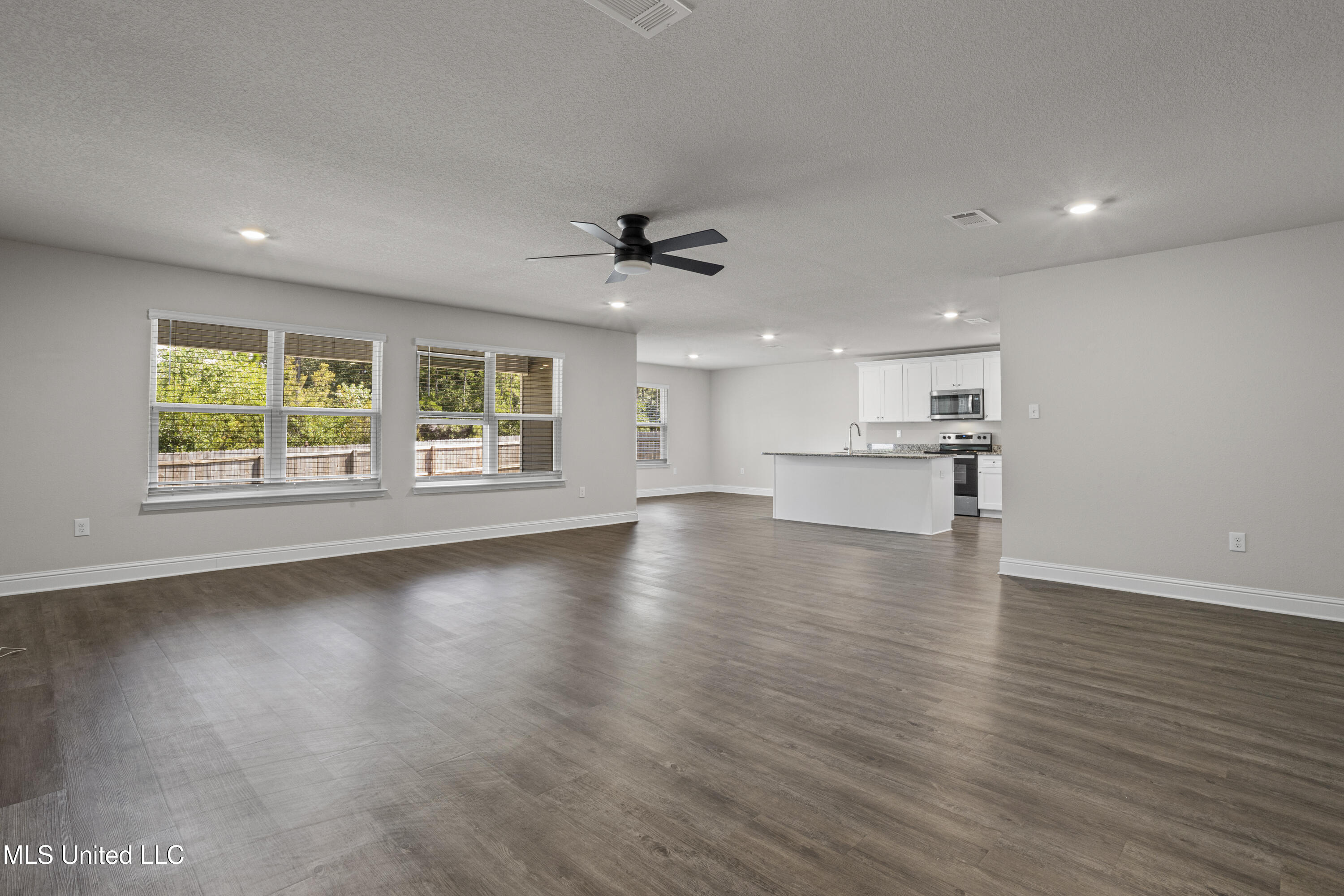 10260 Orchid Magnolia Drive Property Photo 9