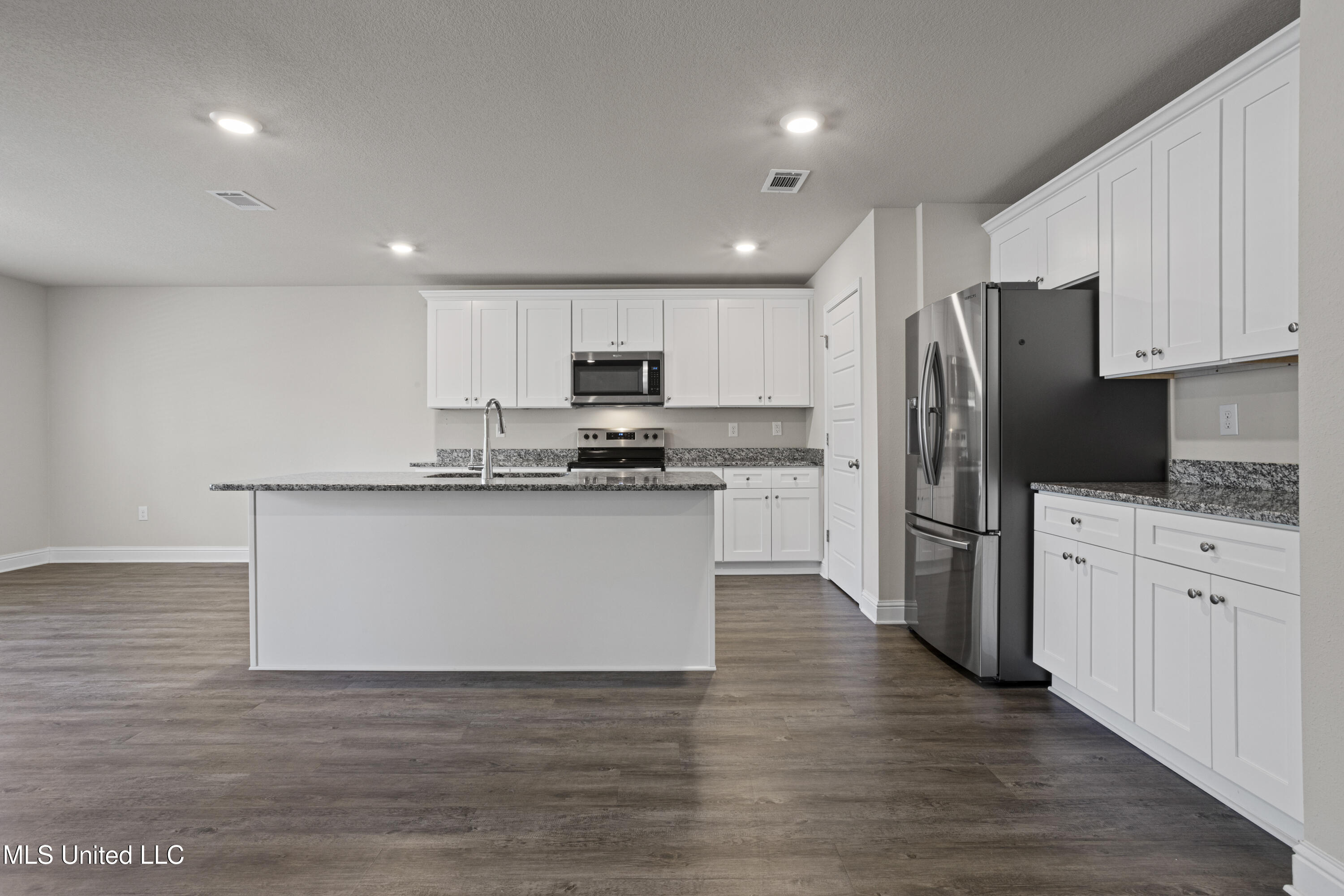 10260 Orchid Magnolia Drive Property Photo 11