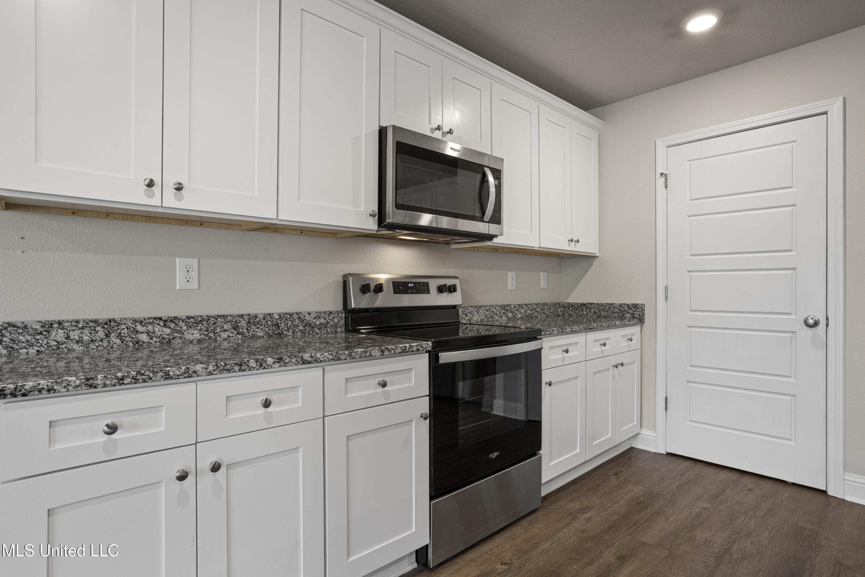 10260 Orchid Magnolia Drive Property Photo 13