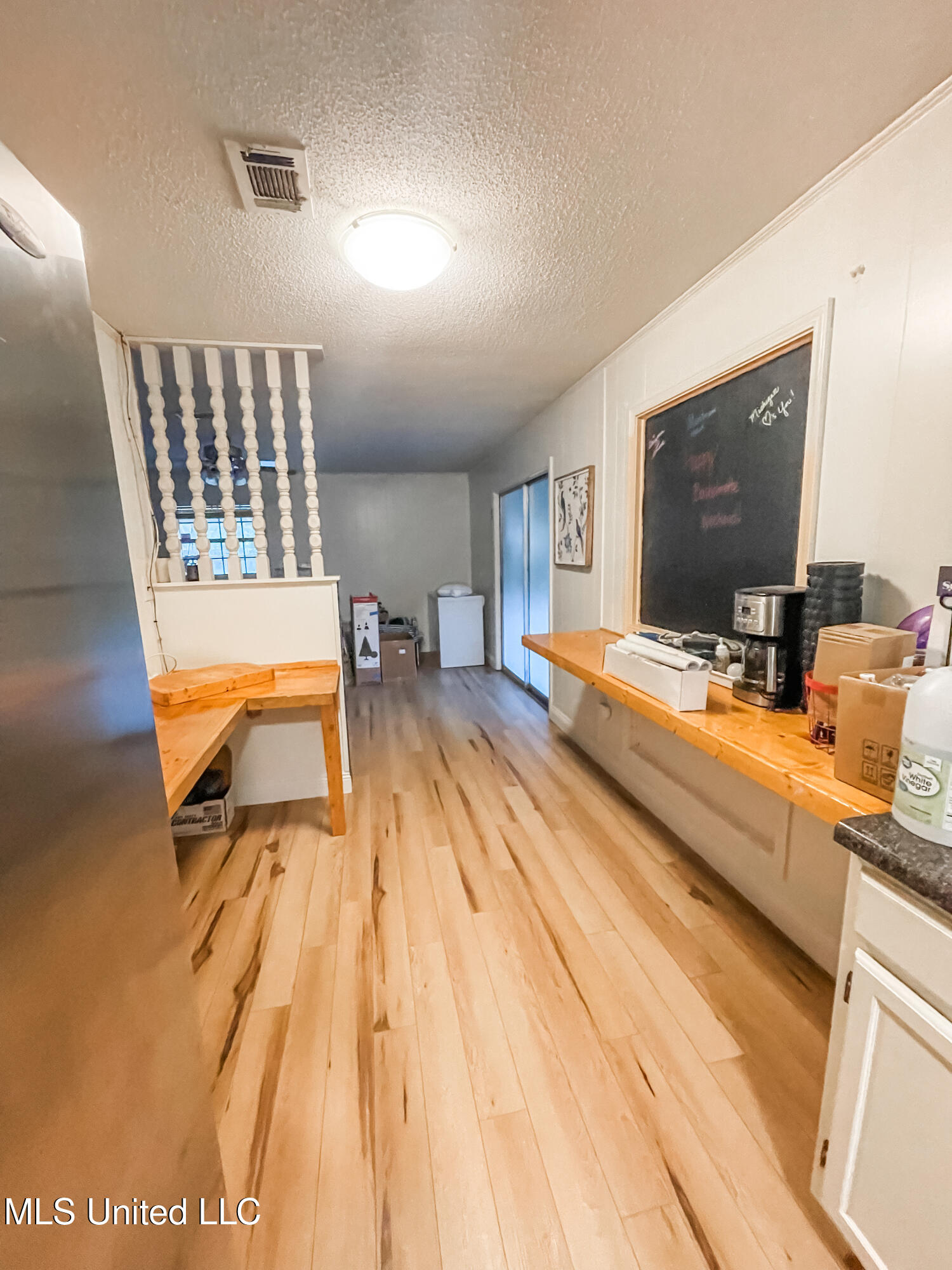 7400 Kentwood Drive Property Photo 9