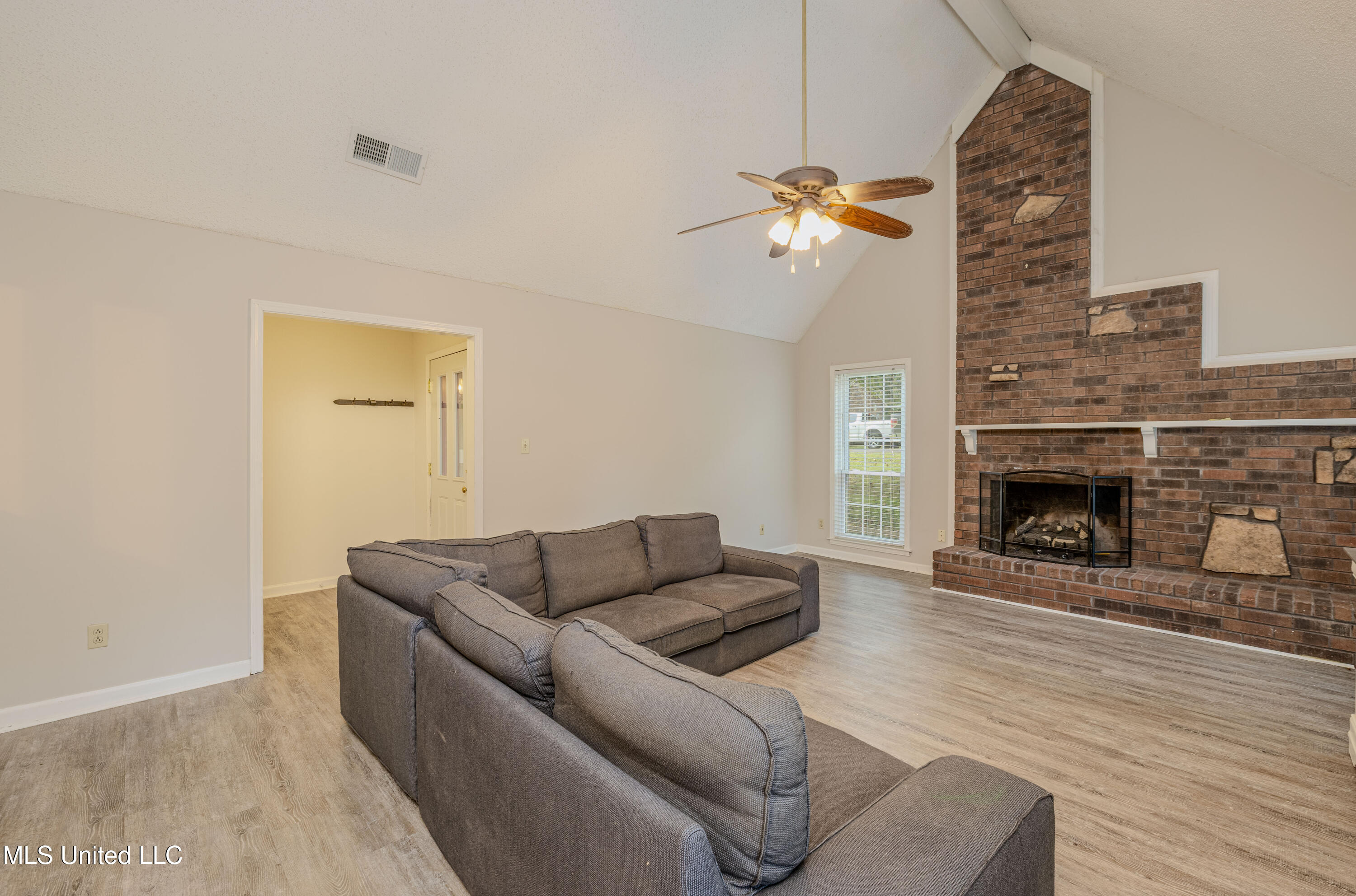 113 Brookside Drive Property Photo 4