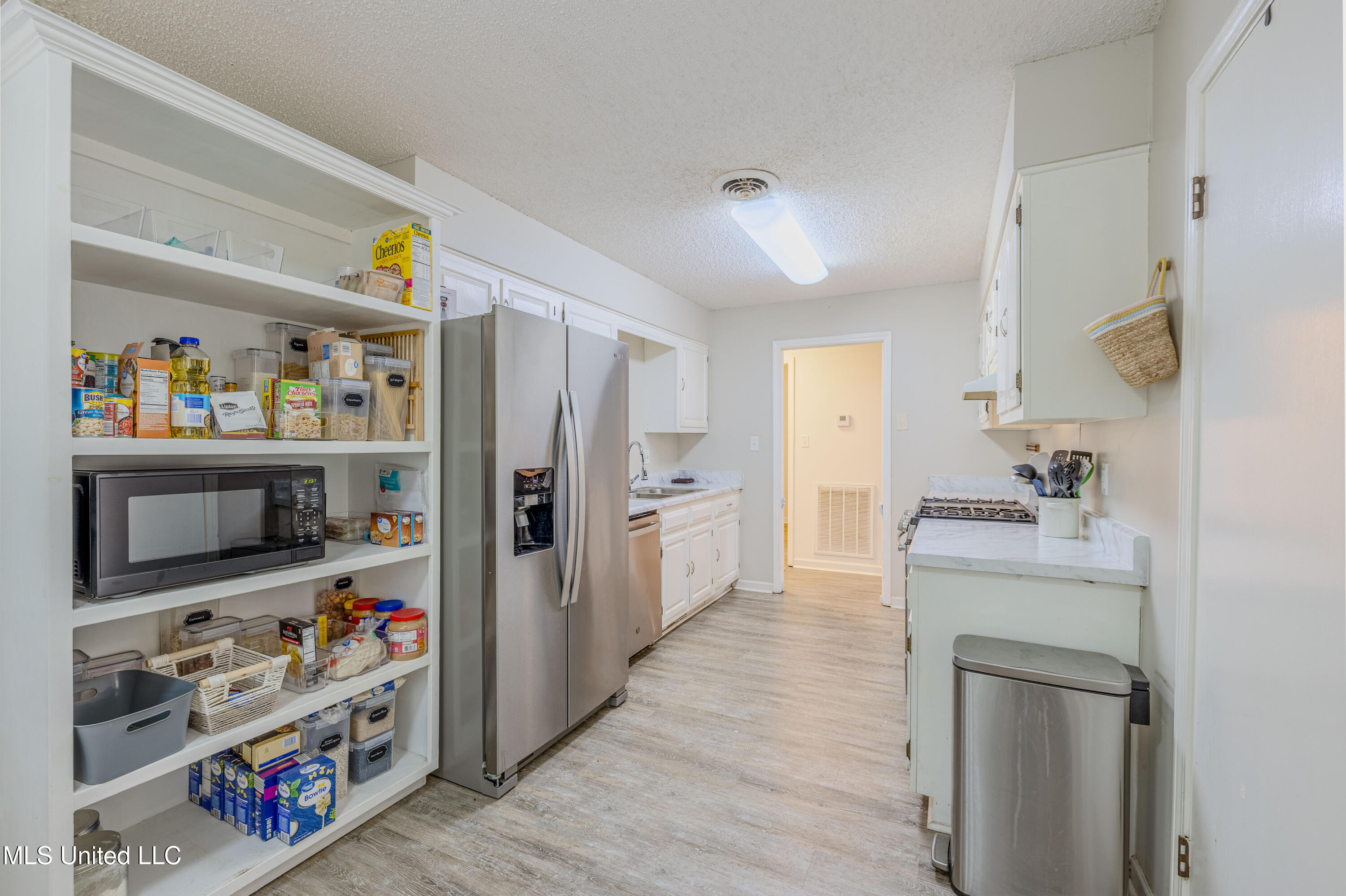 113 Brookside Drive Property Photo 7