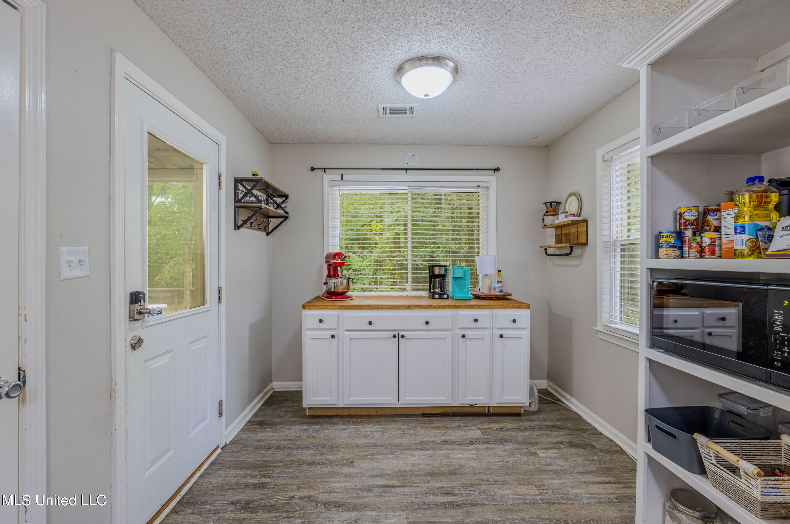 113 Brookside Drive Property Photo 8